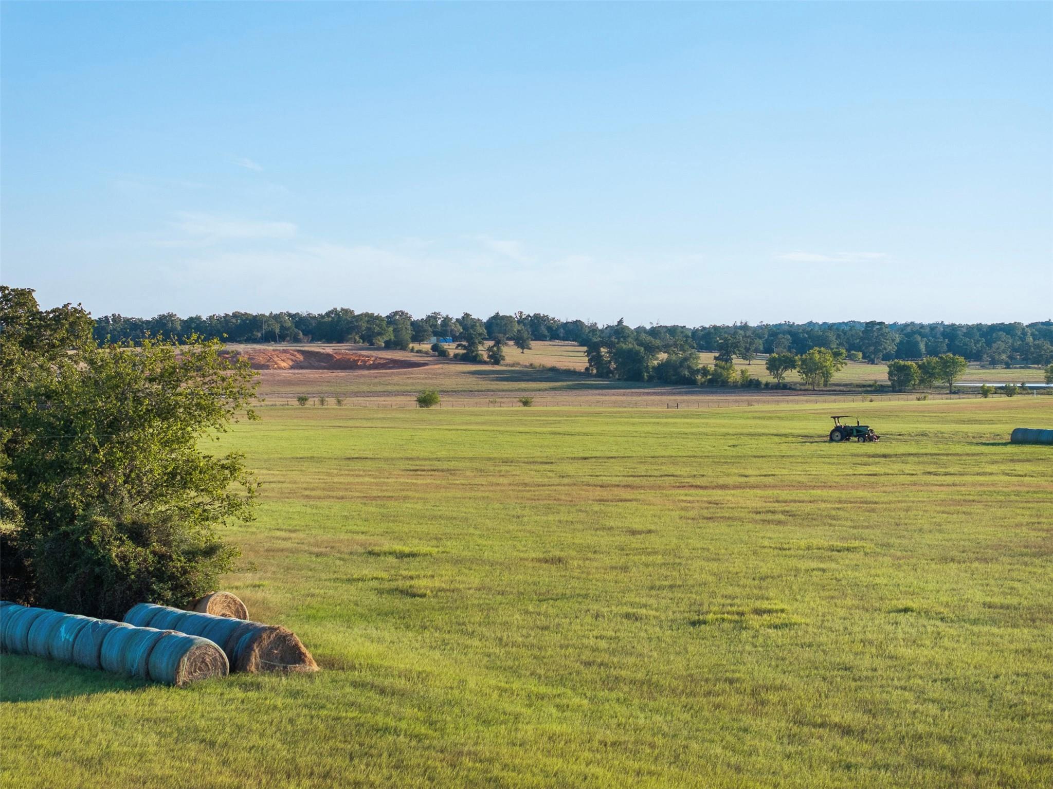 3419 County Road 309, Lexington, TX 78947