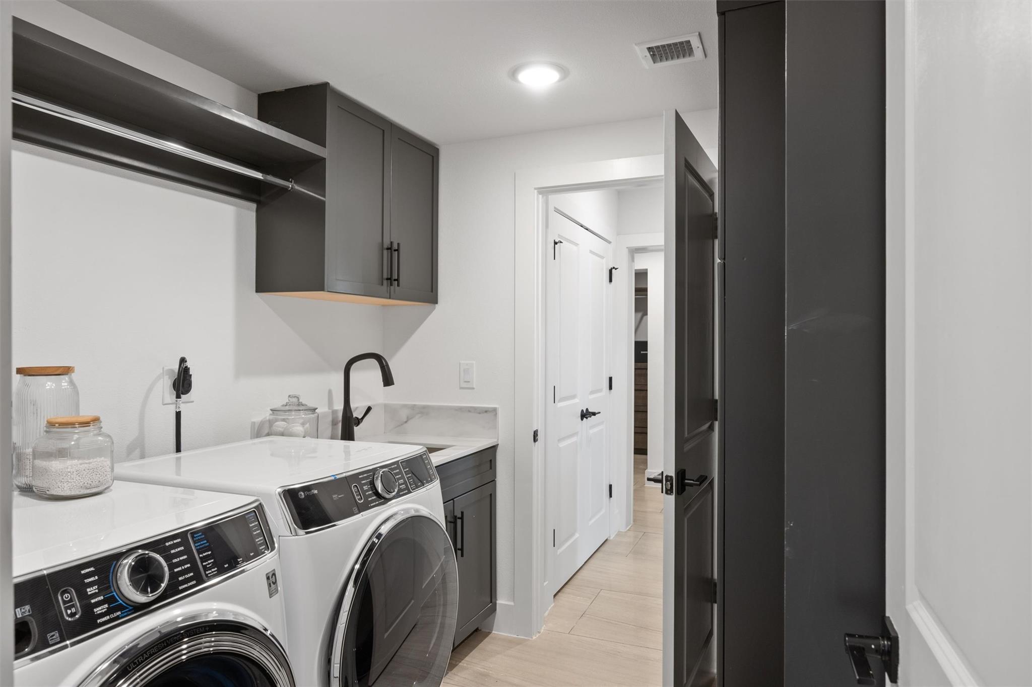 101 Fall Dr, Georgetown, TX 78633