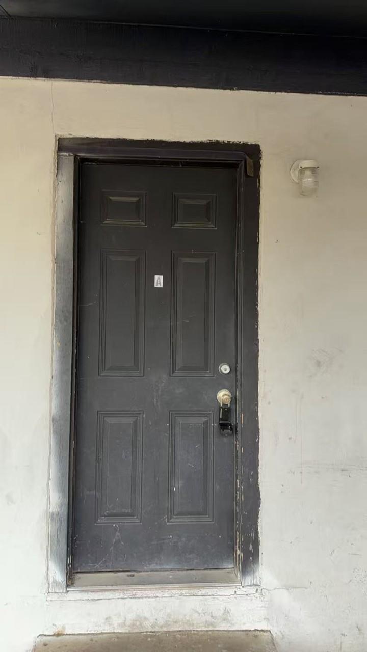 1006 N Meadows Dr # "A" or "C", Austin, TX 78758