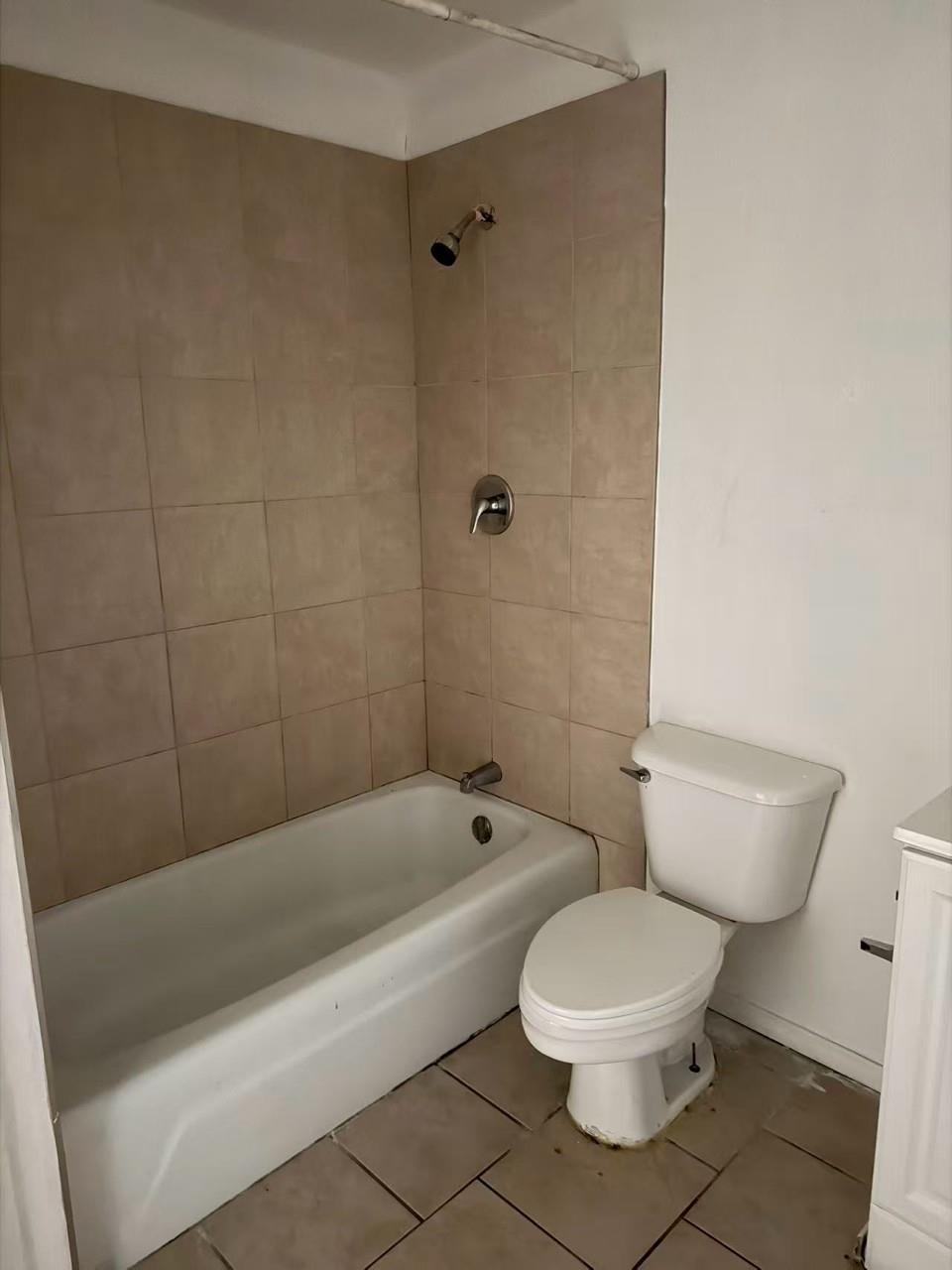 1006 N Meadows Dr # "A" or "C", Austin, TX 78758