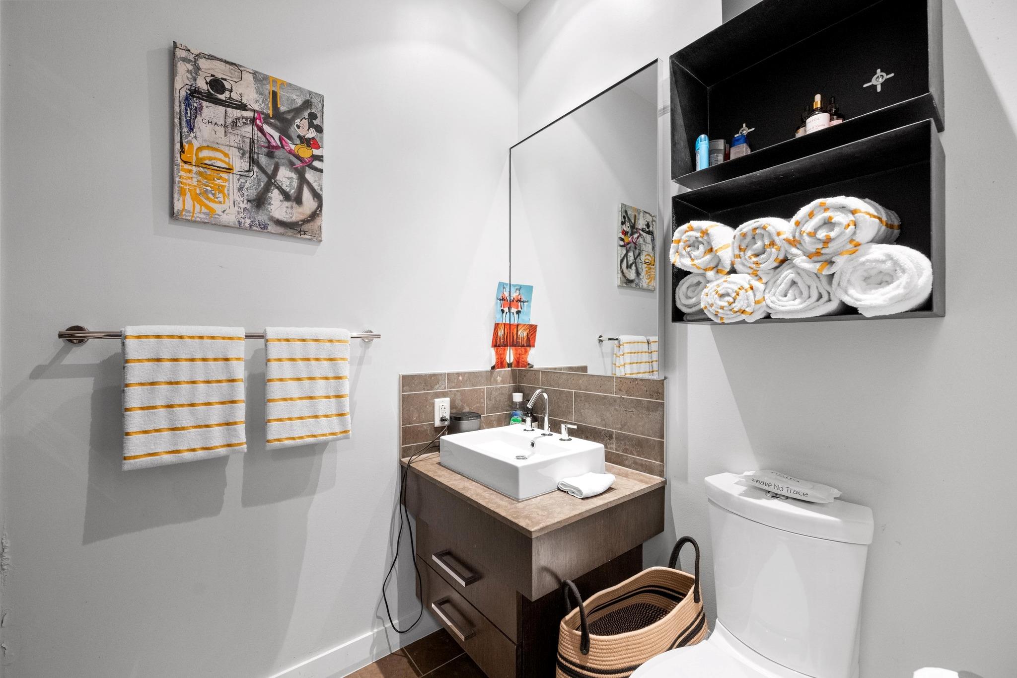 210 Lavaca St # 1911, Austin, TX 78701