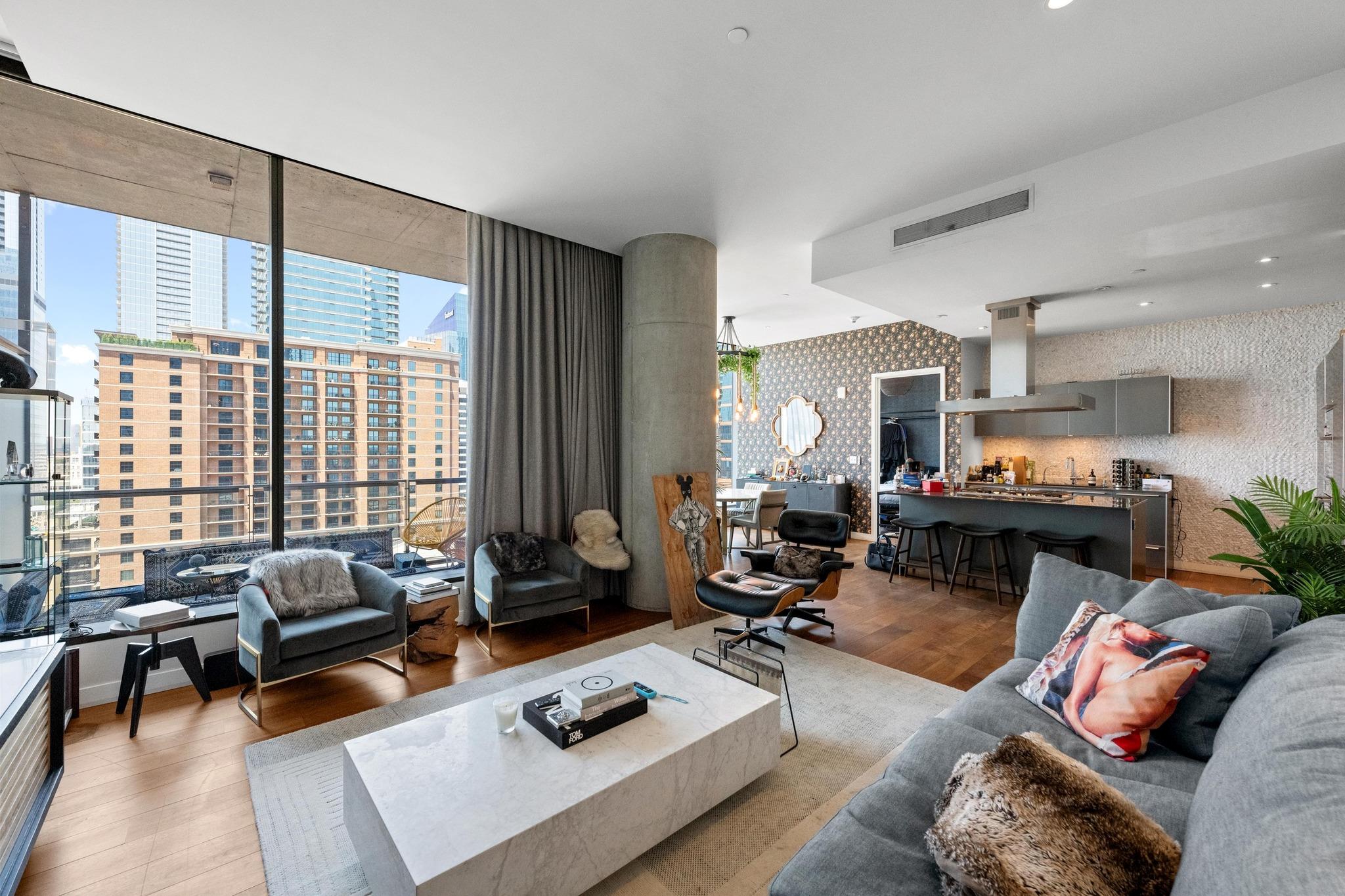 210 Lavaca St # 1911, Austin, TX 78701