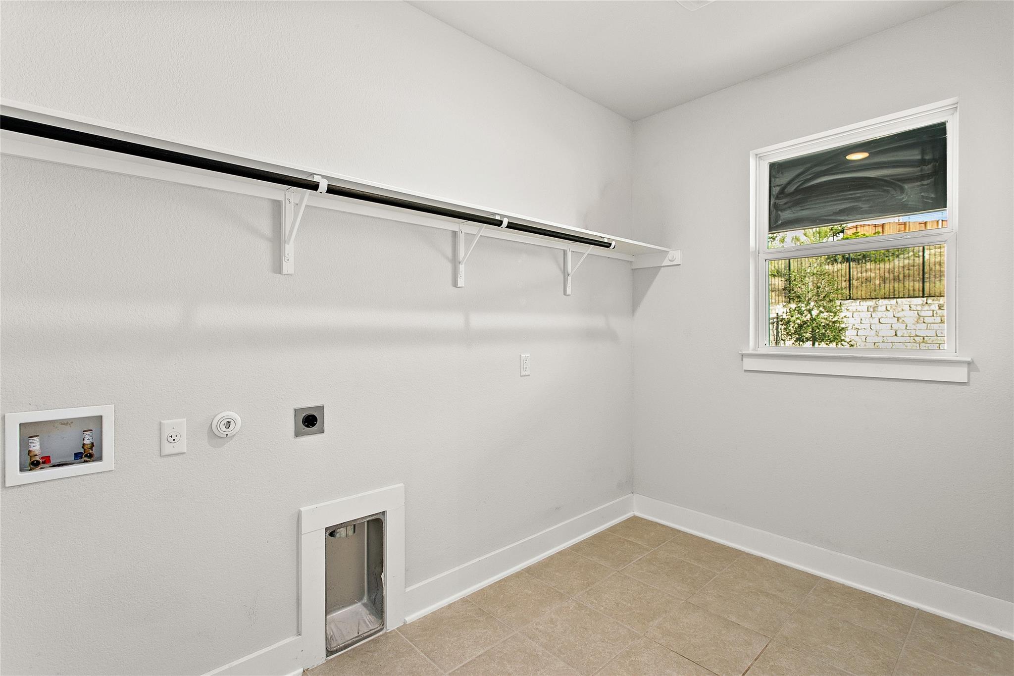 1265 Hazy Hills Loop, Dripping Springs, TX 78620