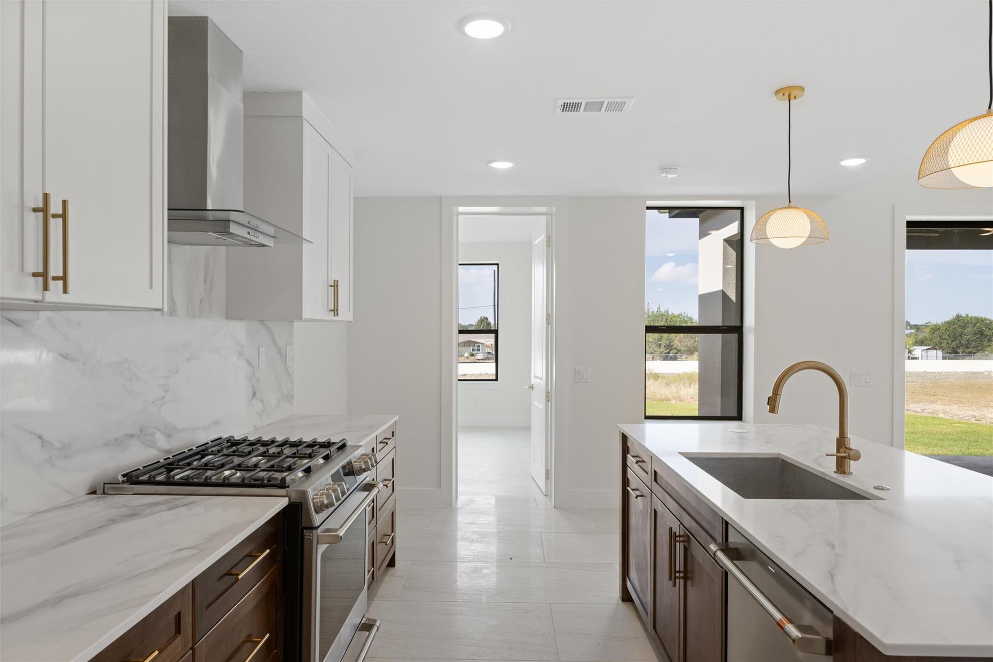 109 Fall Dr, Georgetown, TX 78633