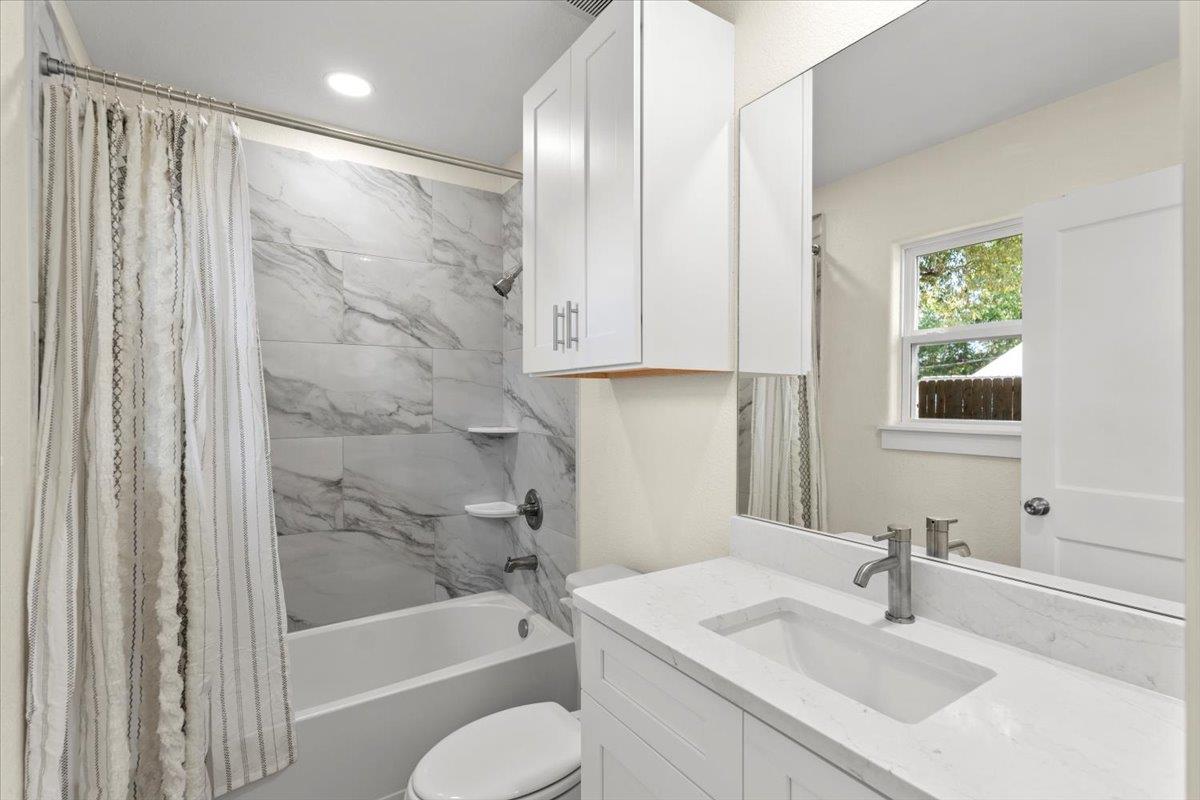 412 Oak St, Bastrop, TX 78602