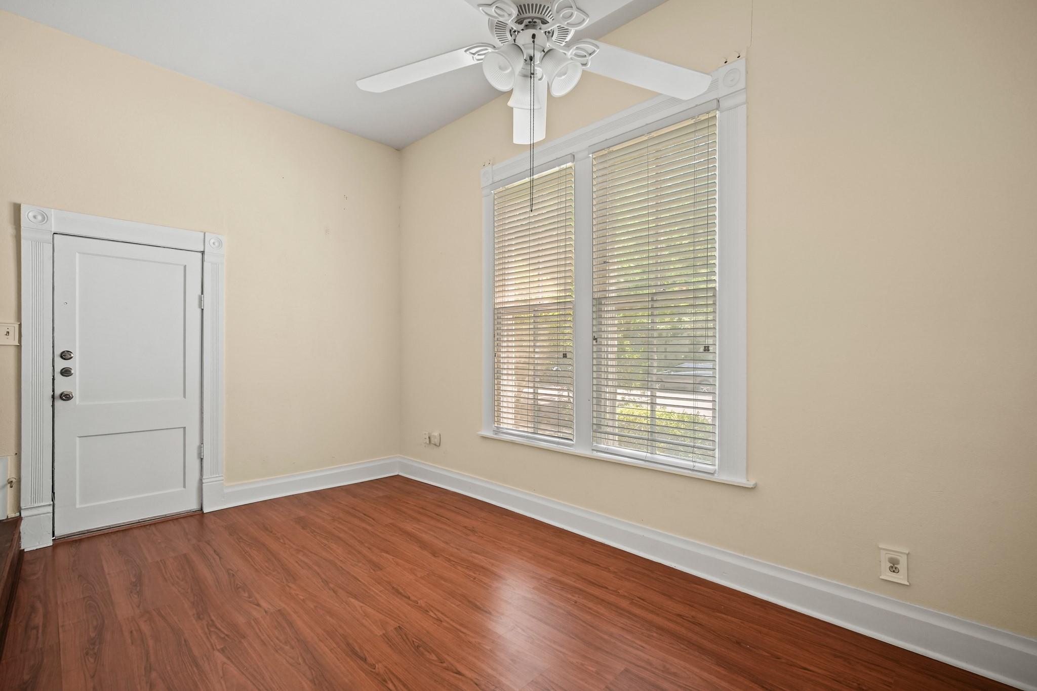 212 W 43rd St # A, Austin, TX 78751