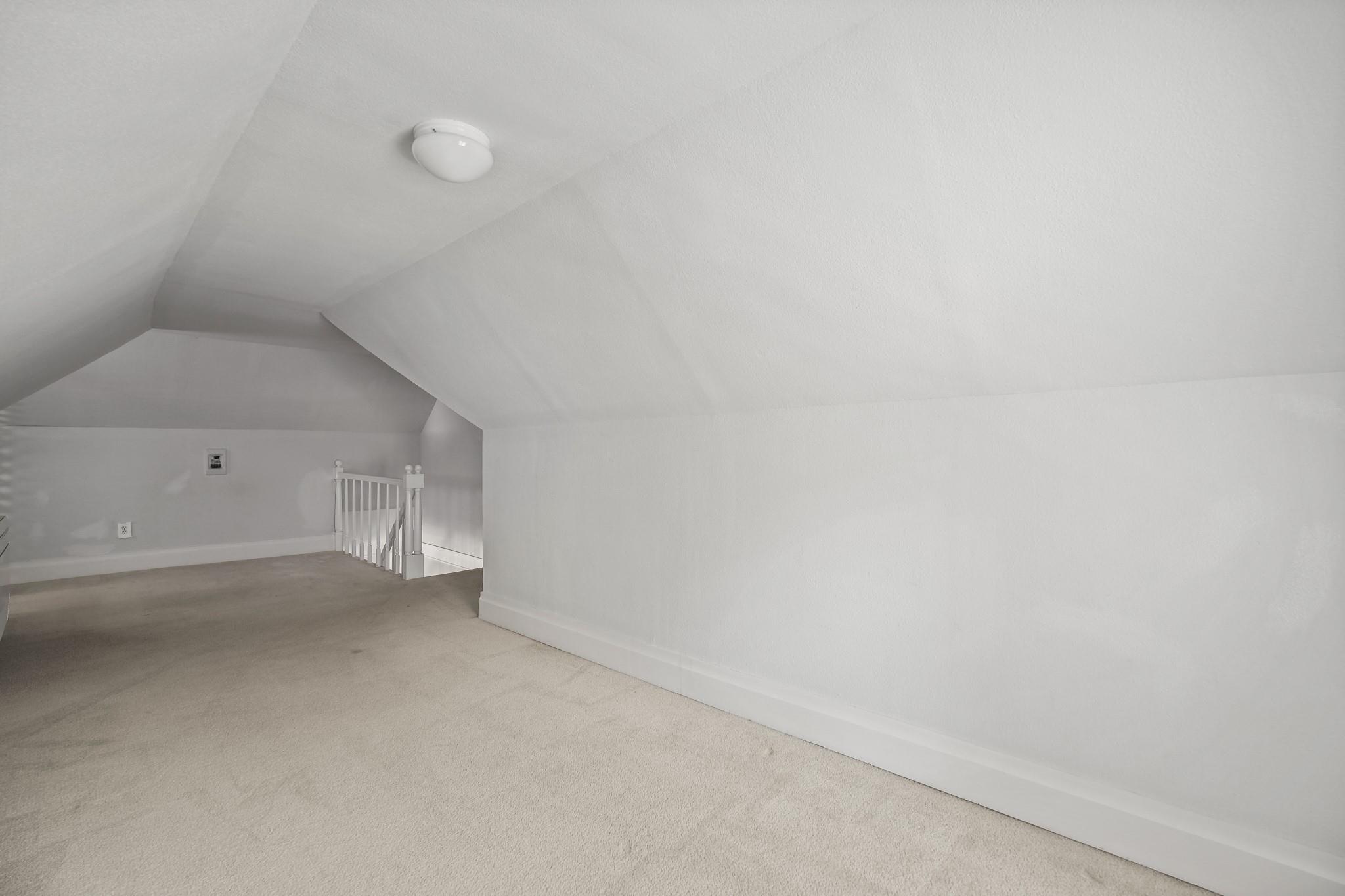 212 W 43rd St # A, Austin, TX 78751