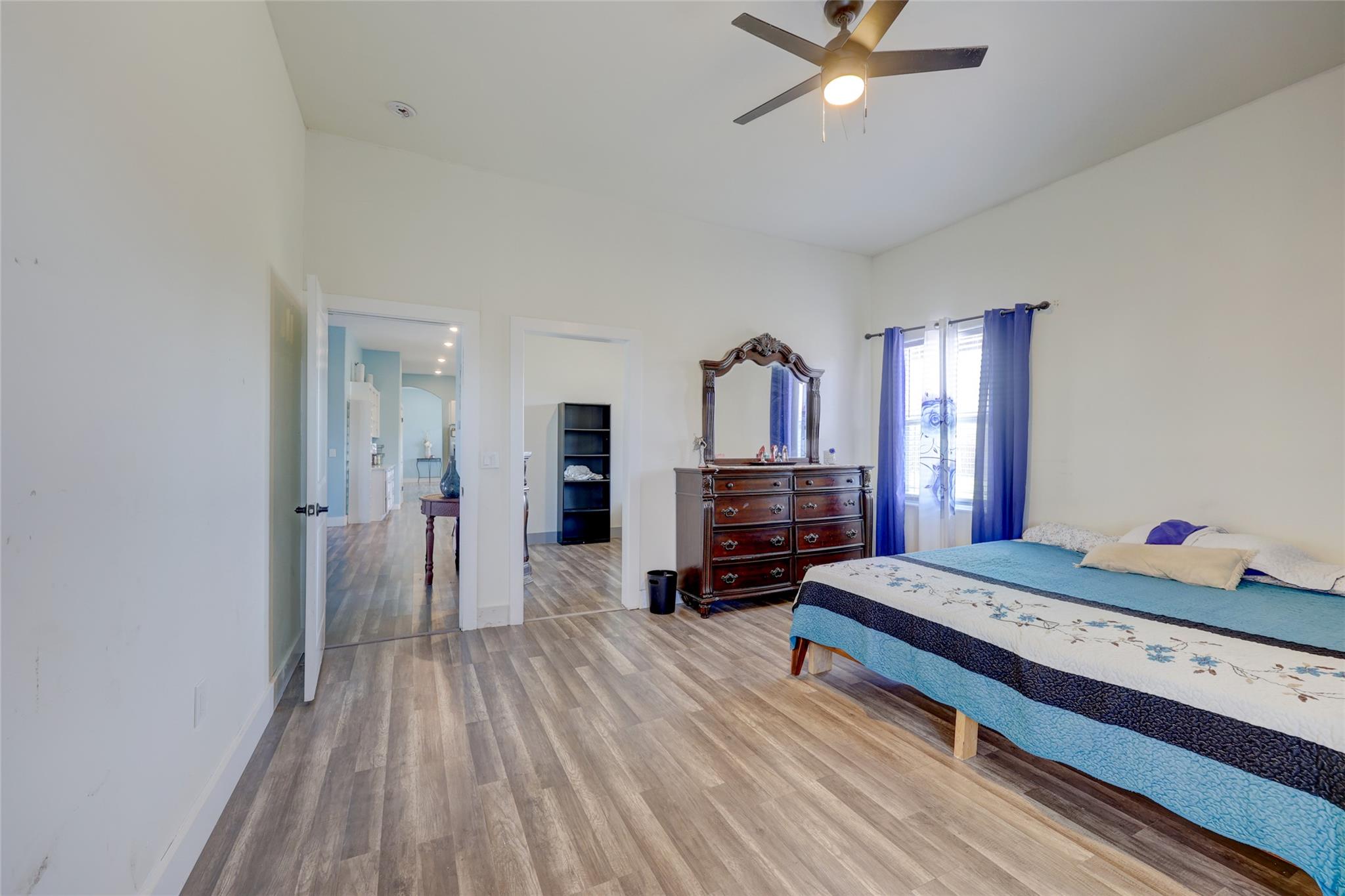 243 Hershal Ln, Cedar Creek, TX 78612