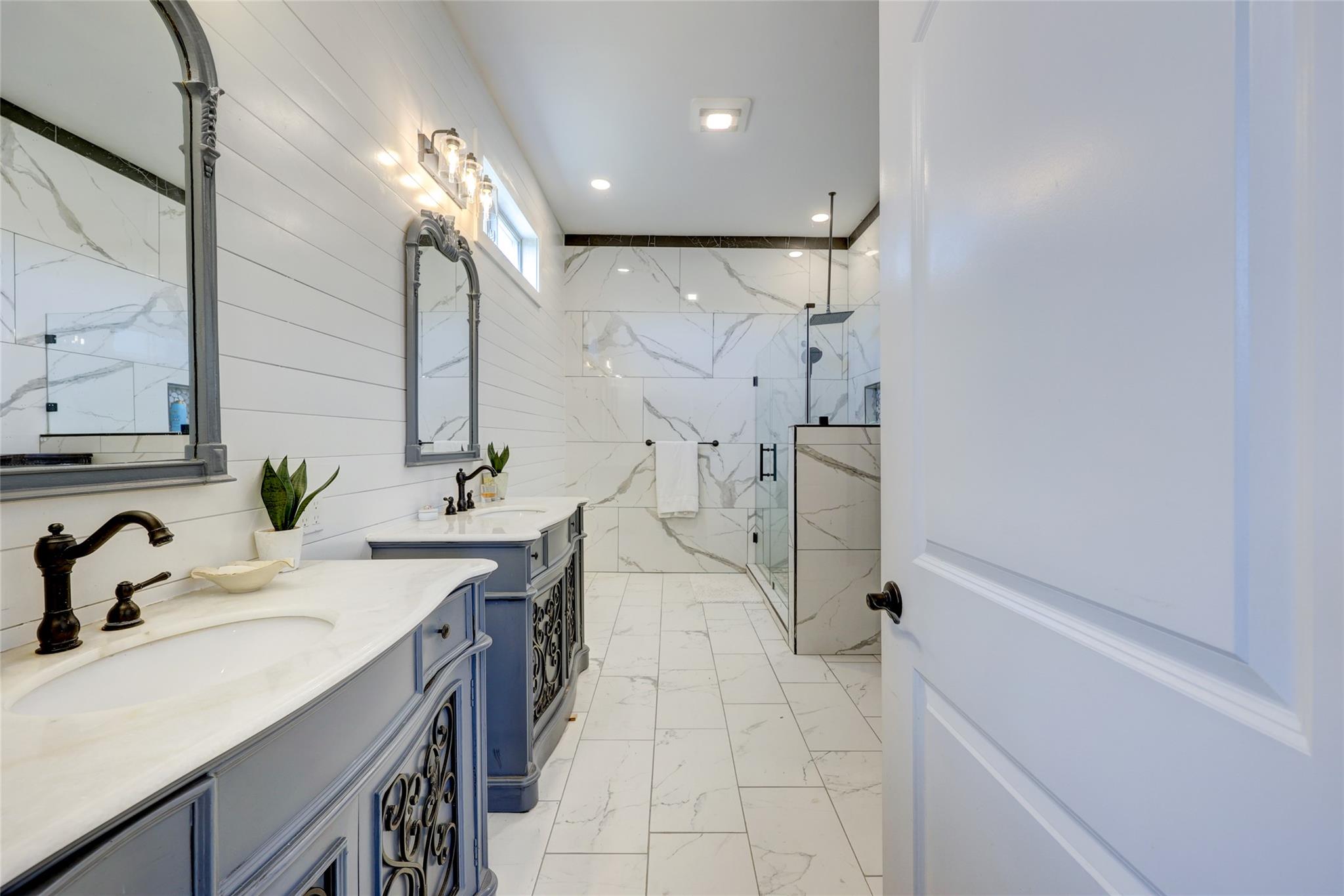 243 Hershal Ln, Cedar Creek, TX 78612