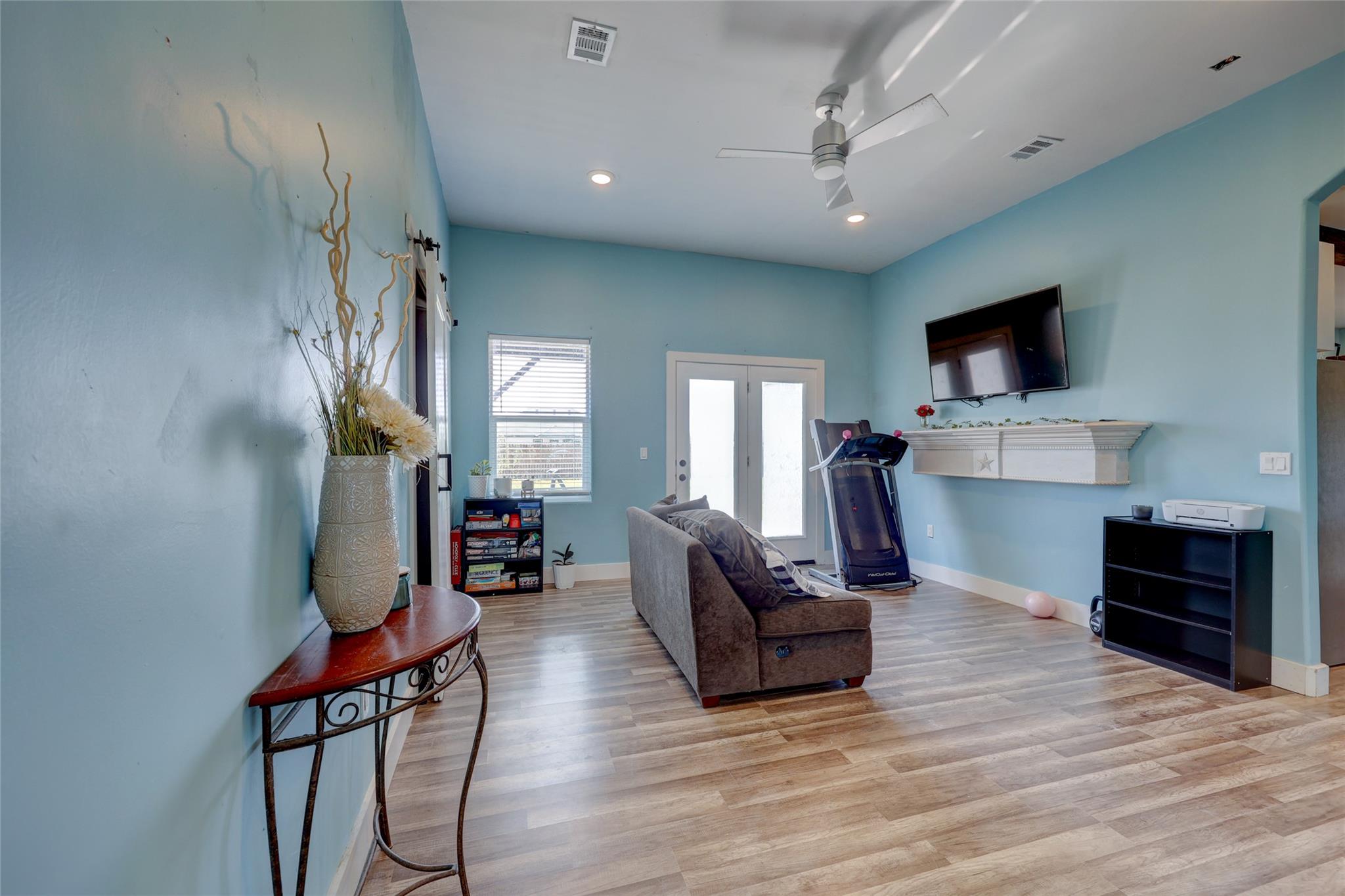 243 Hershal Ln, Cedar Creek, TX 78612