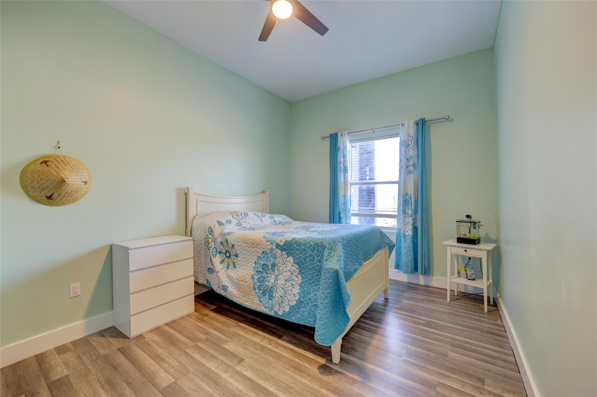 243 Hershal Ln, Cedar Creek, TX 78612