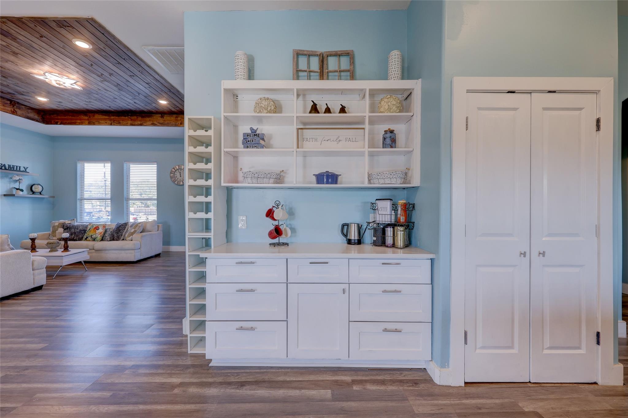 243 Hershal Ln, Cedar Creek, TX 78612