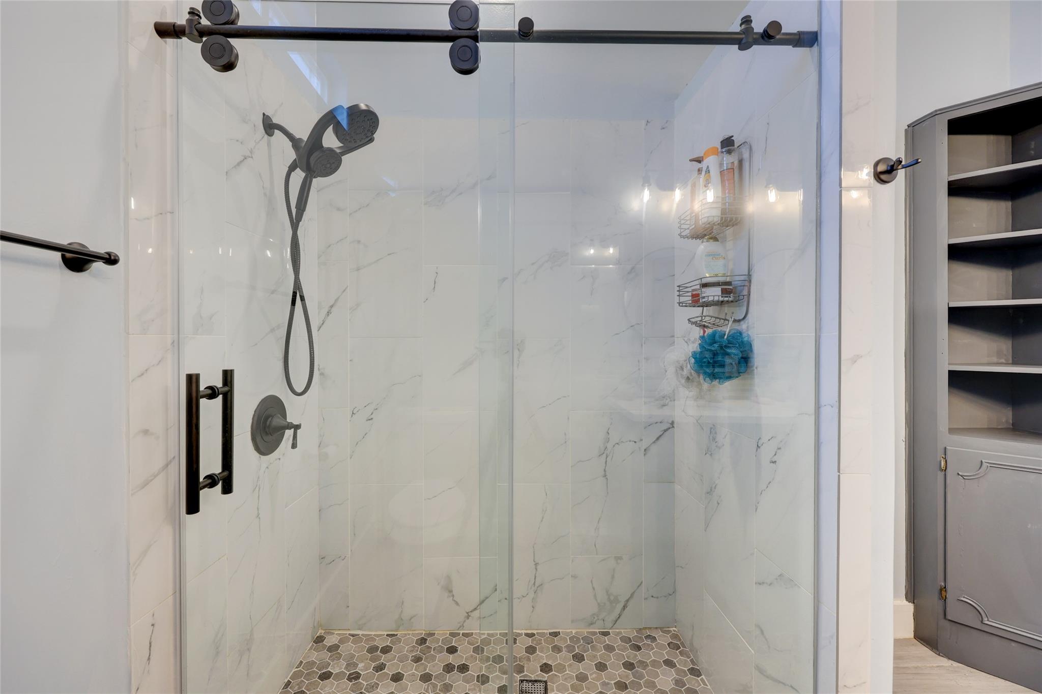 243 Hershal Ln, Cedar Creek, TX 78612