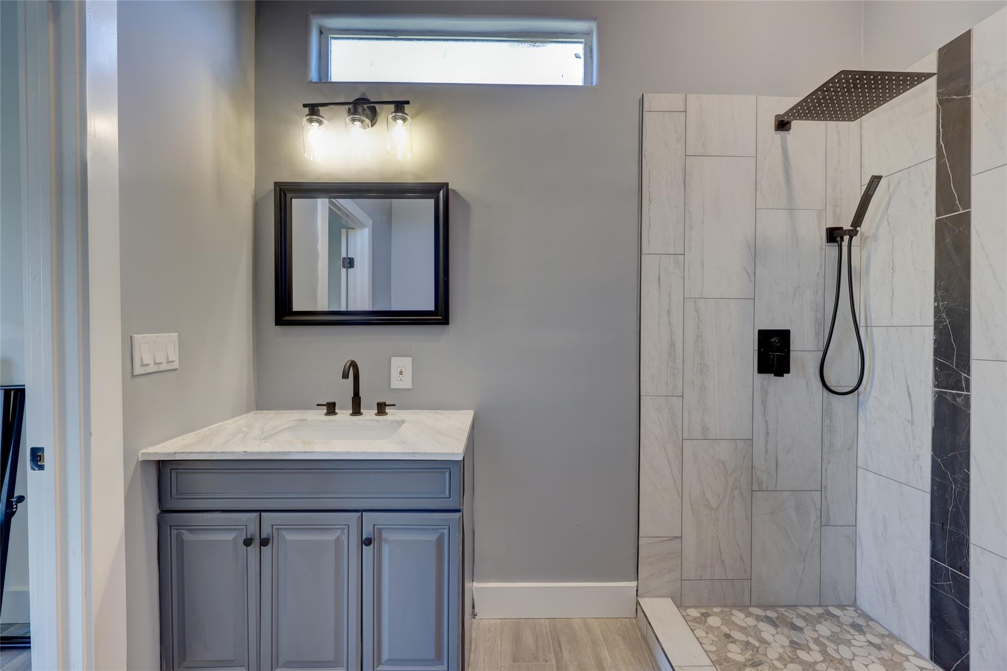 243 Hershal Ln, Cedar Creek, TX 78612