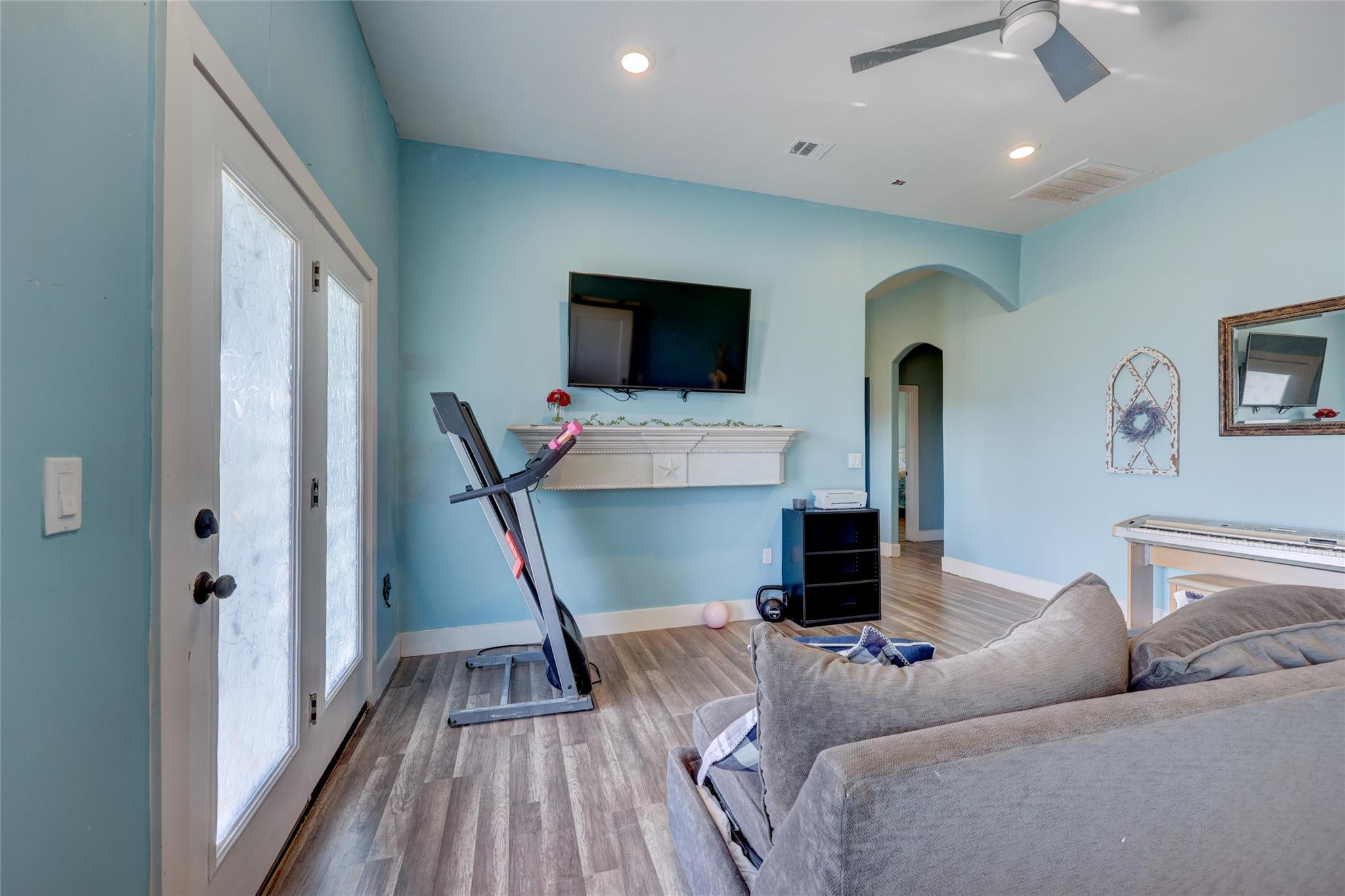 243 Hershal Ln, Cedar Creek, TX 78612