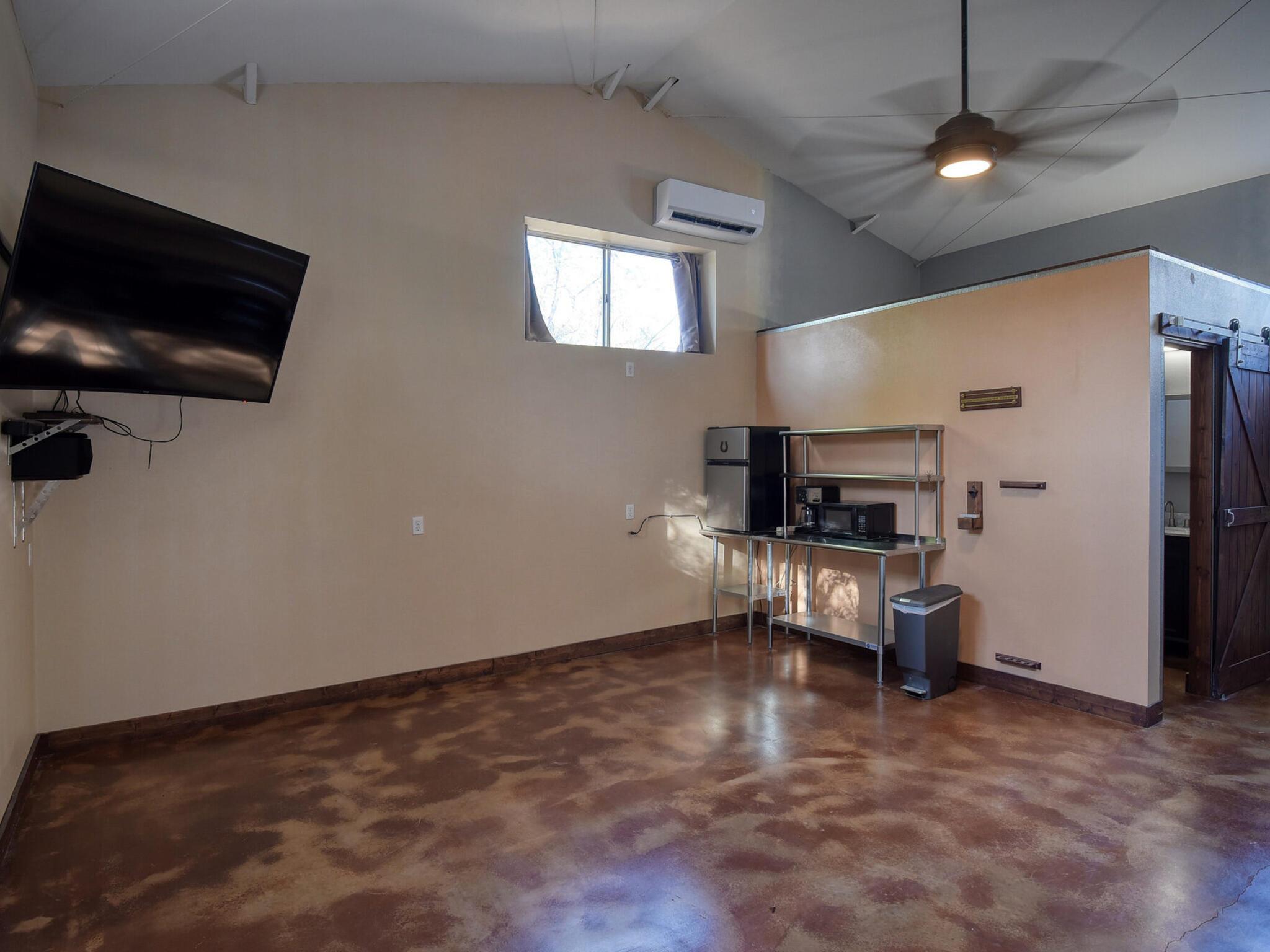 148 Puu Waa Waa Ln, Bastrop, TX 78602