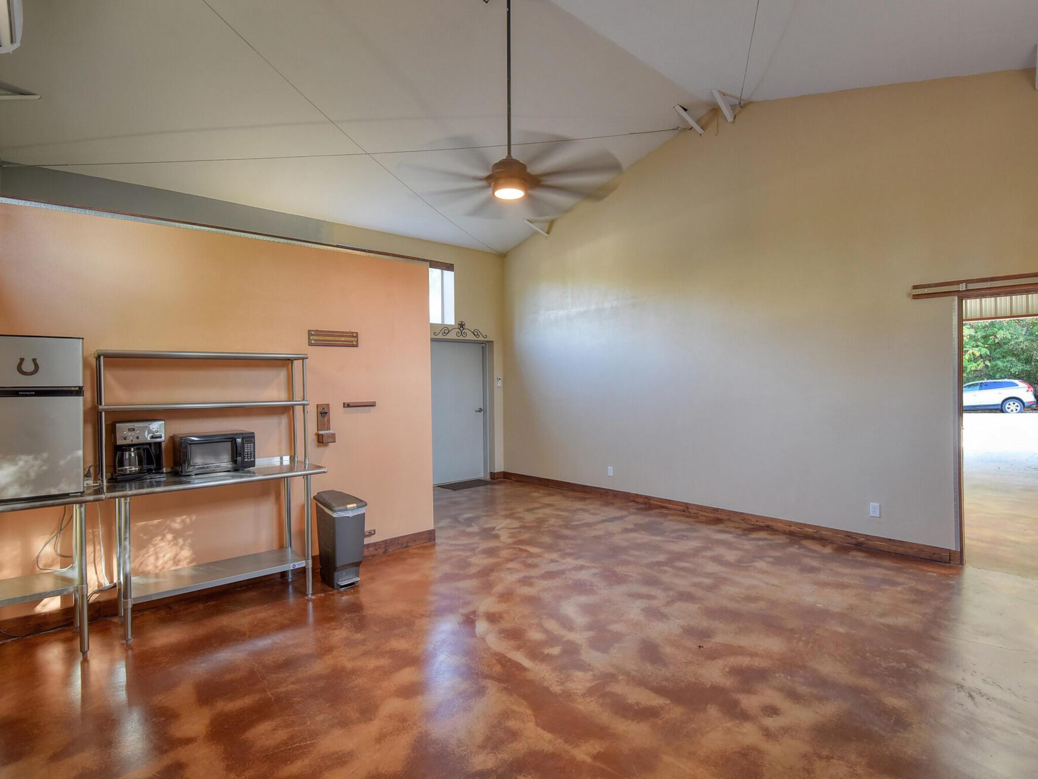 148 Puu Waa Waa Ln, Bastrop, TX 78602