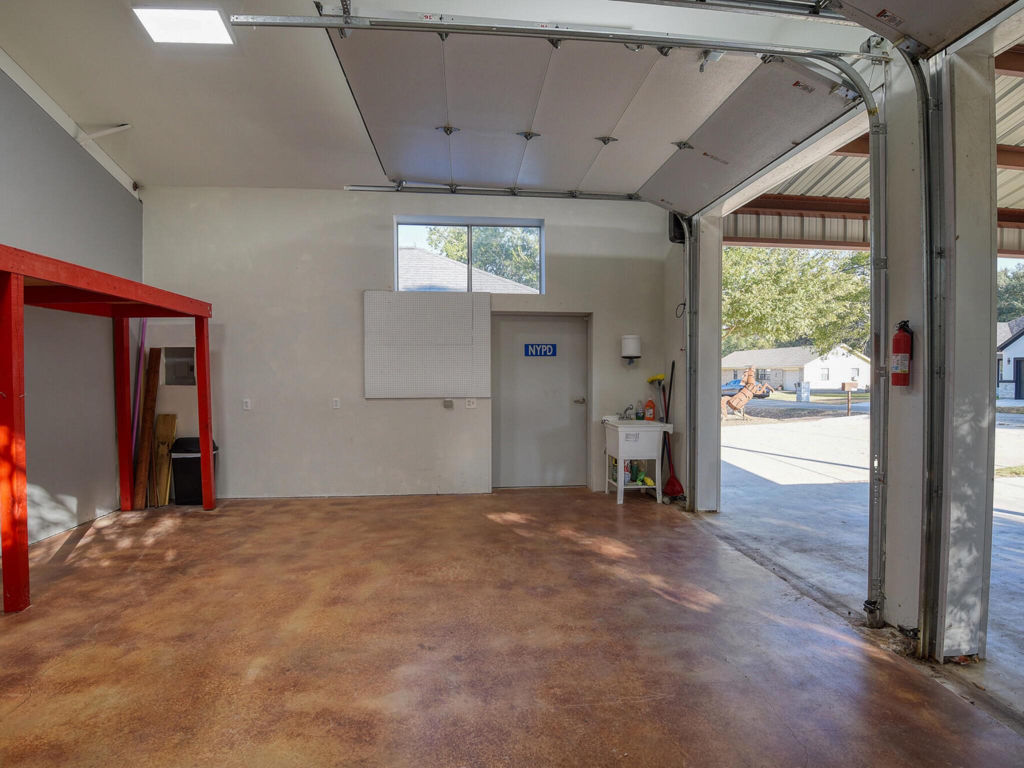 148 Puu Waa Waa Ln, Bastrop, TX 78602