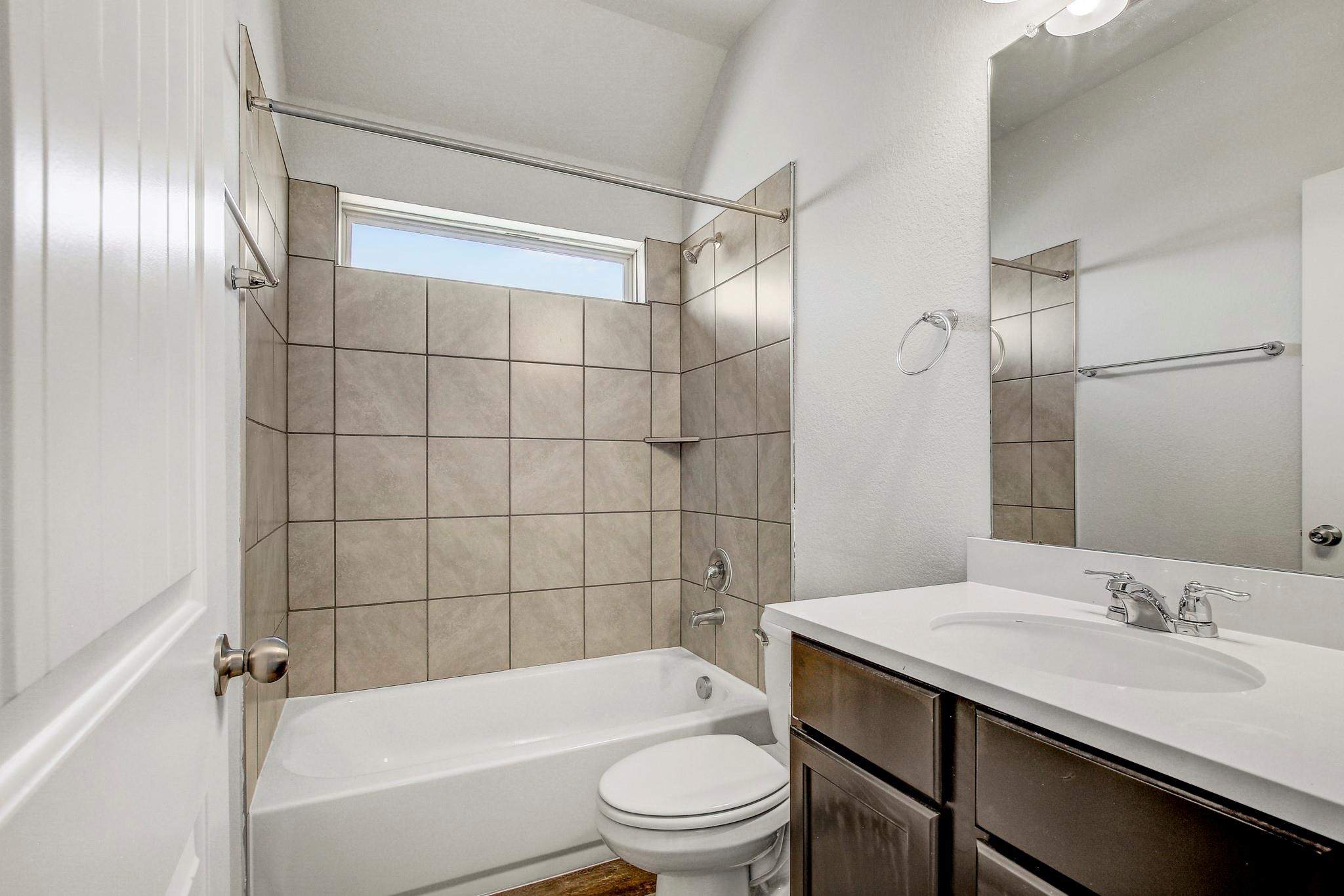 1905 Mariann Dr, Leander, TX 78641