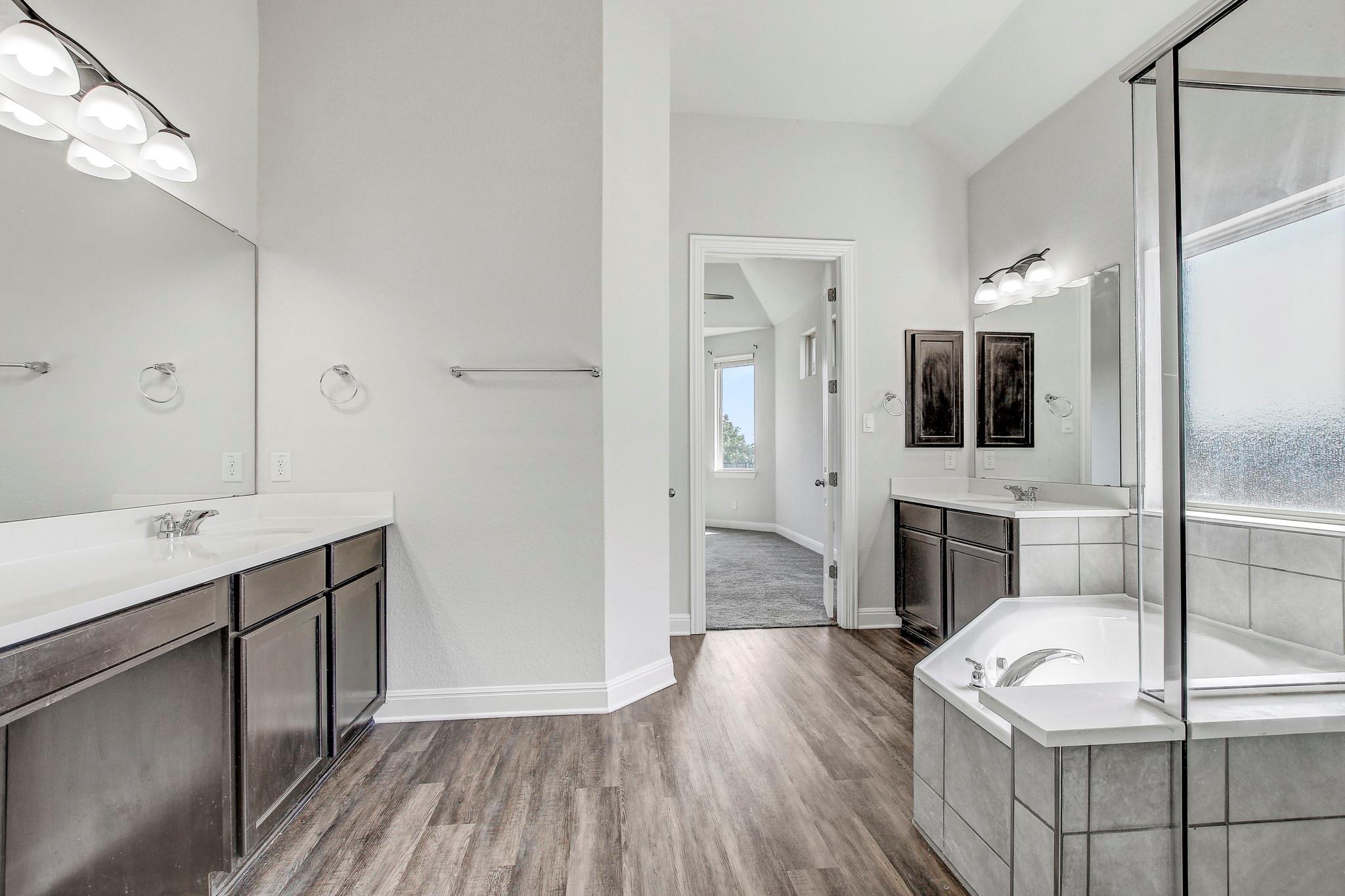 1905 Mariann Dr, Leander, TX 78641