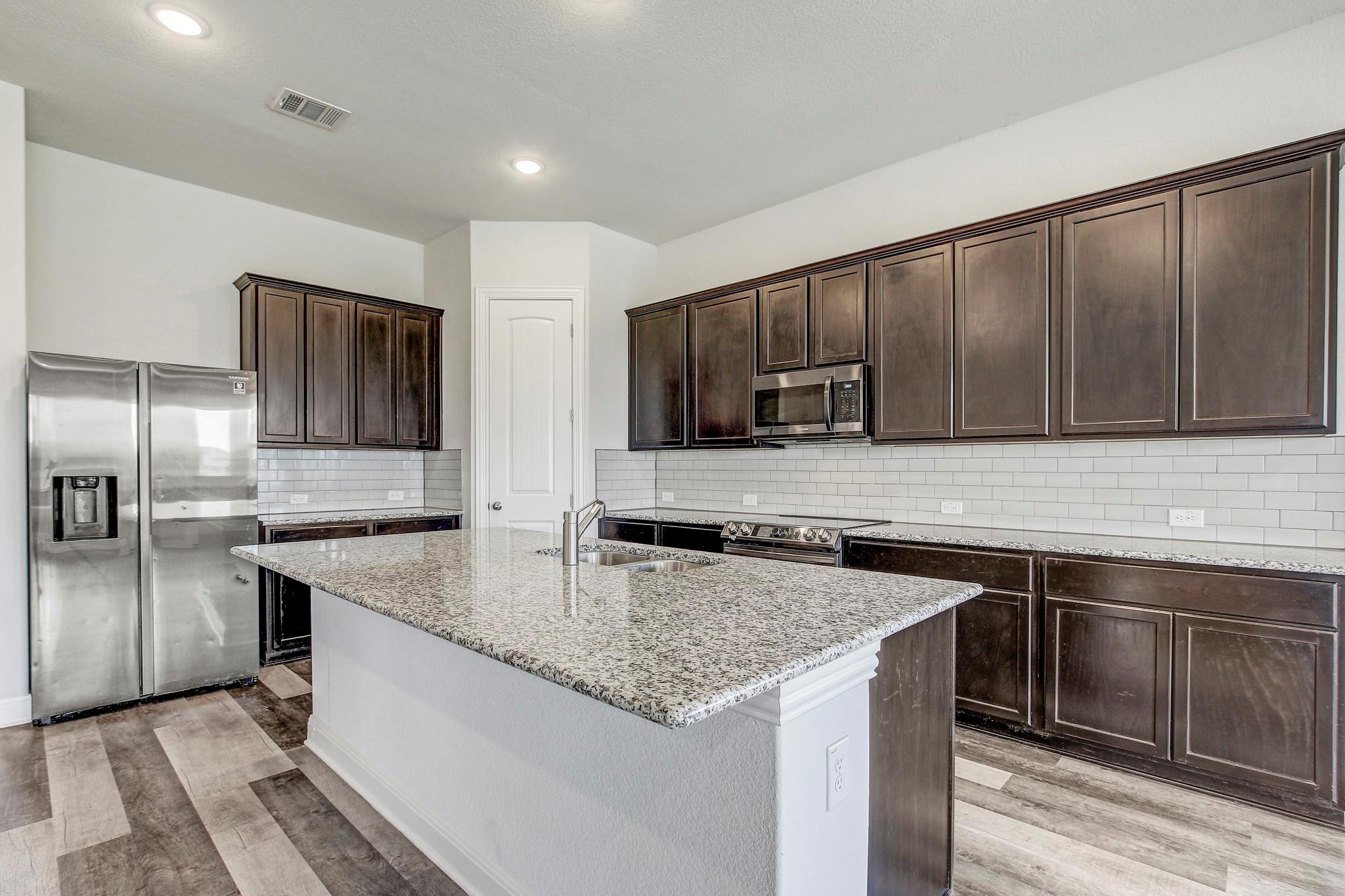 1905 Mariann Dr, Leander, TX 78641