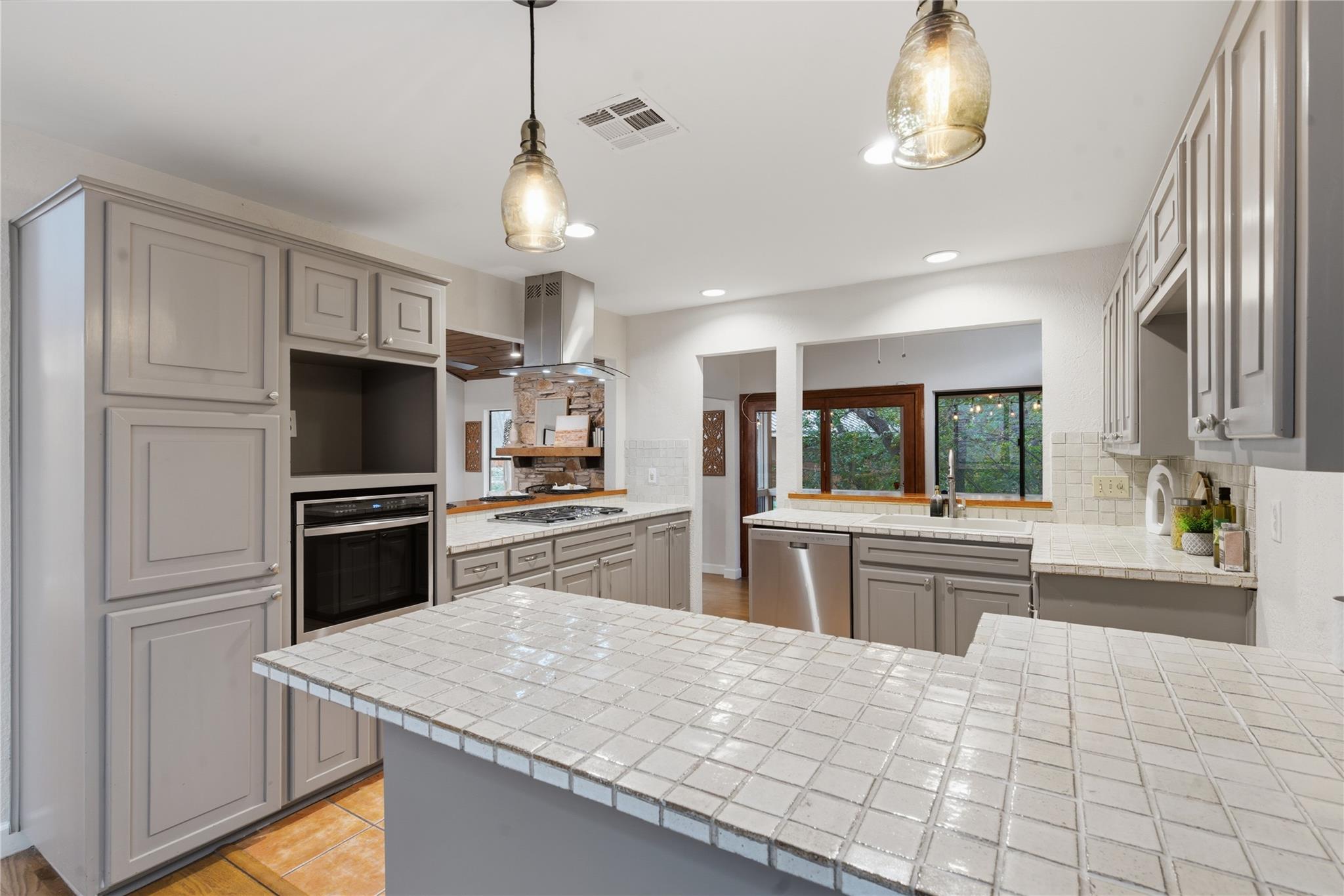 4608 View W, Austin, TX 78735