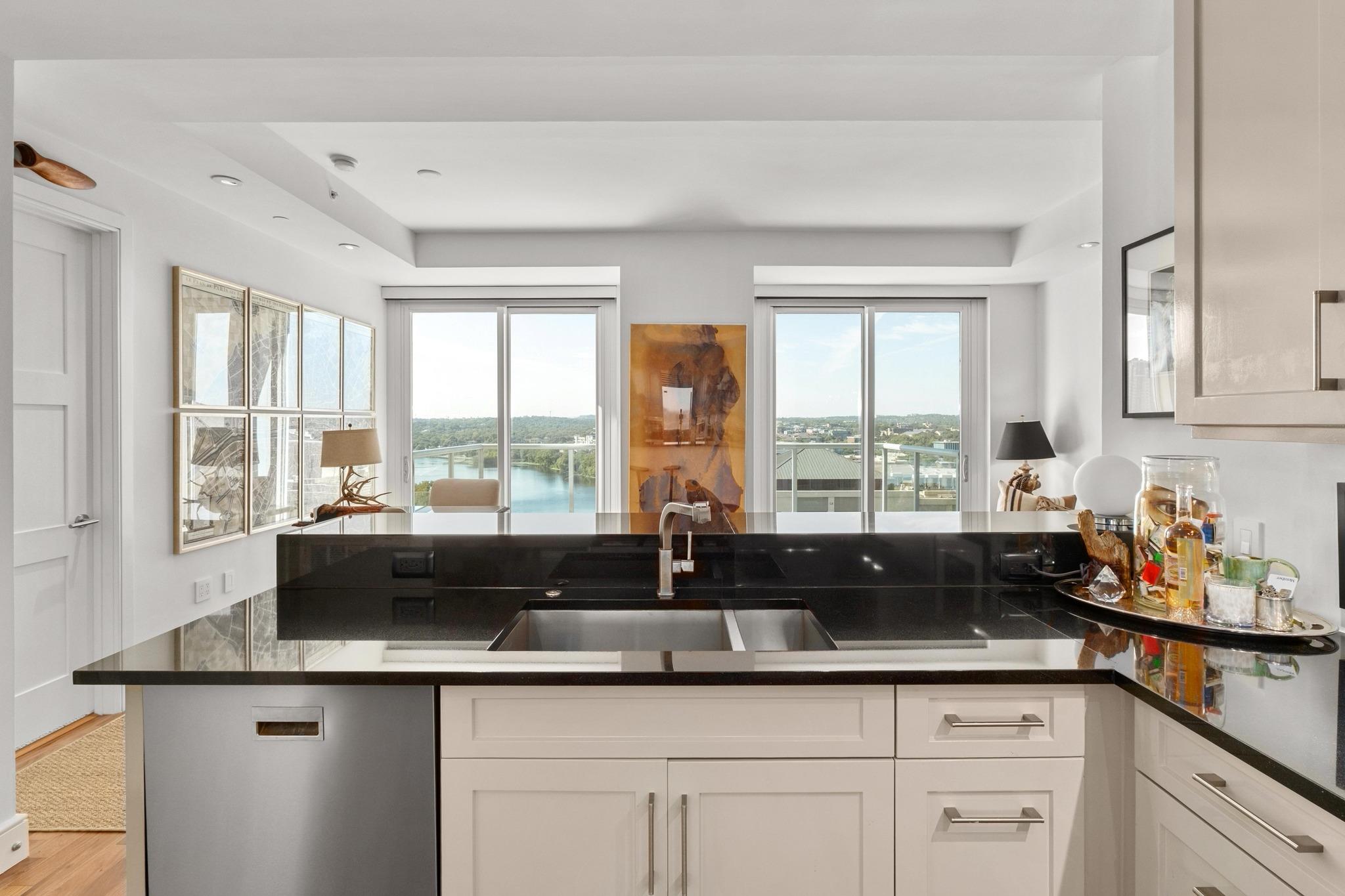 98 San Jacinto Blvd # 1201, Austin, TX 78701