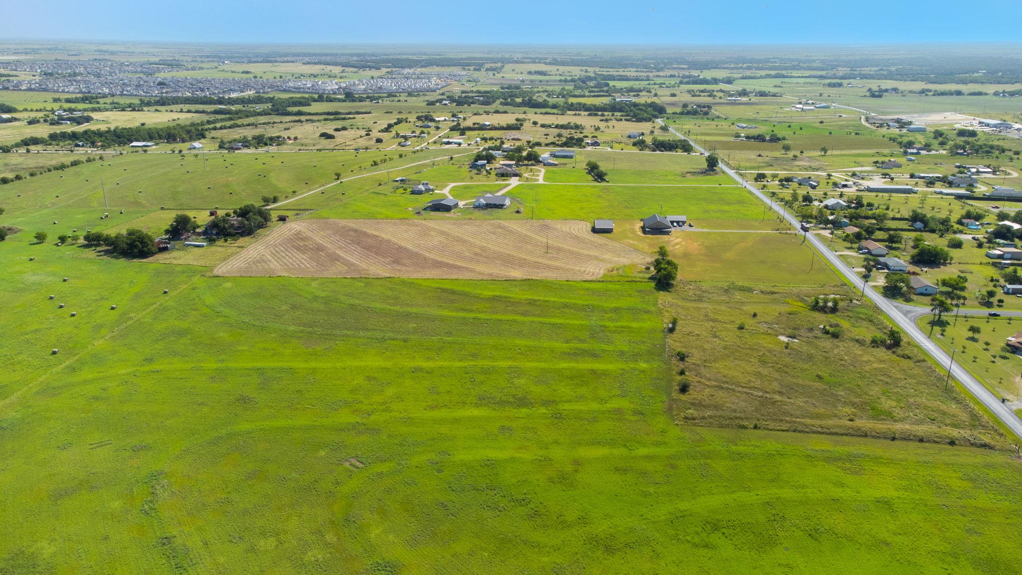 1499 County Road 311 Dr, Jarrell, TX 76537