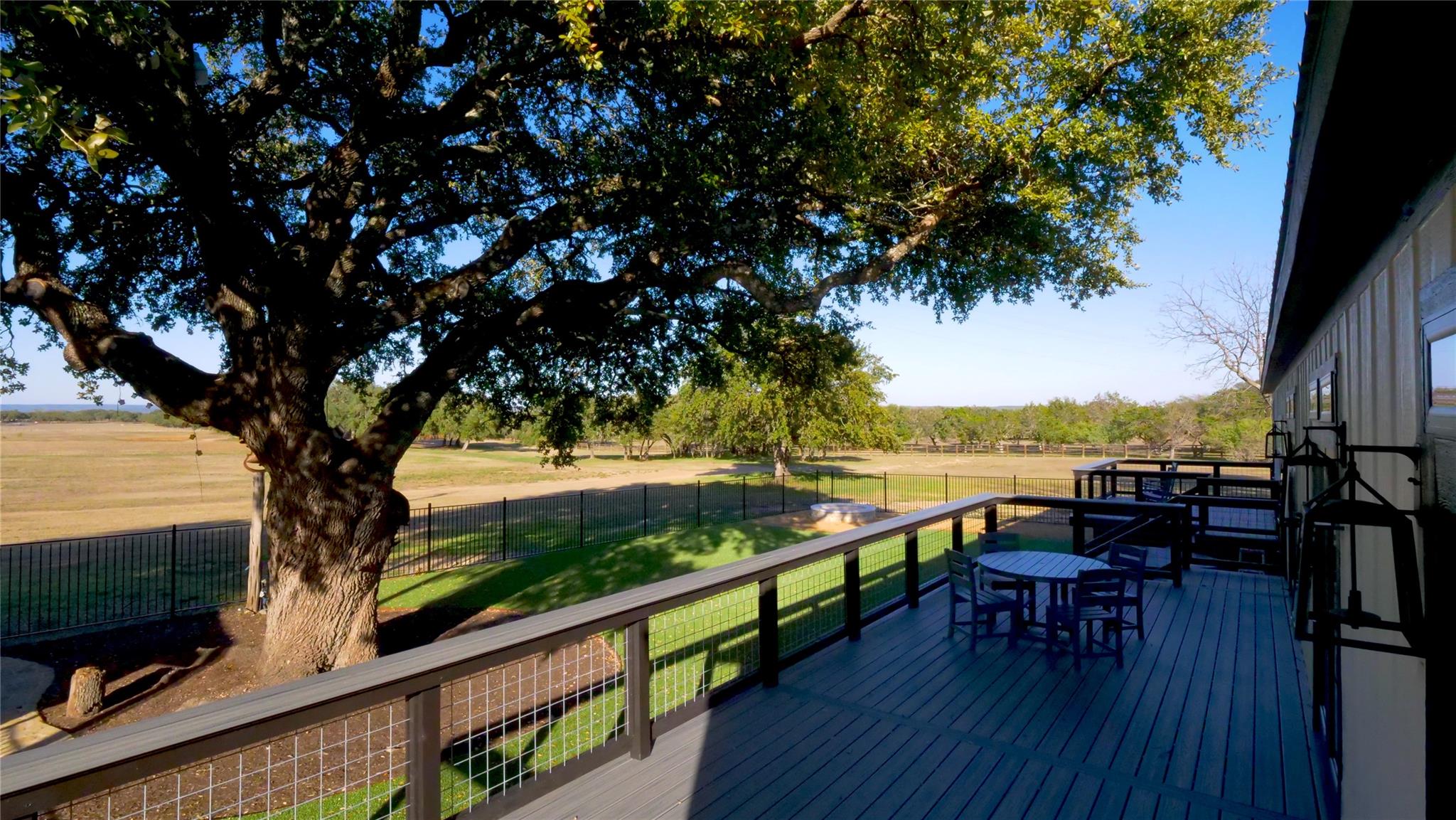 1115 County Road 414, Spicewood, TX 78669