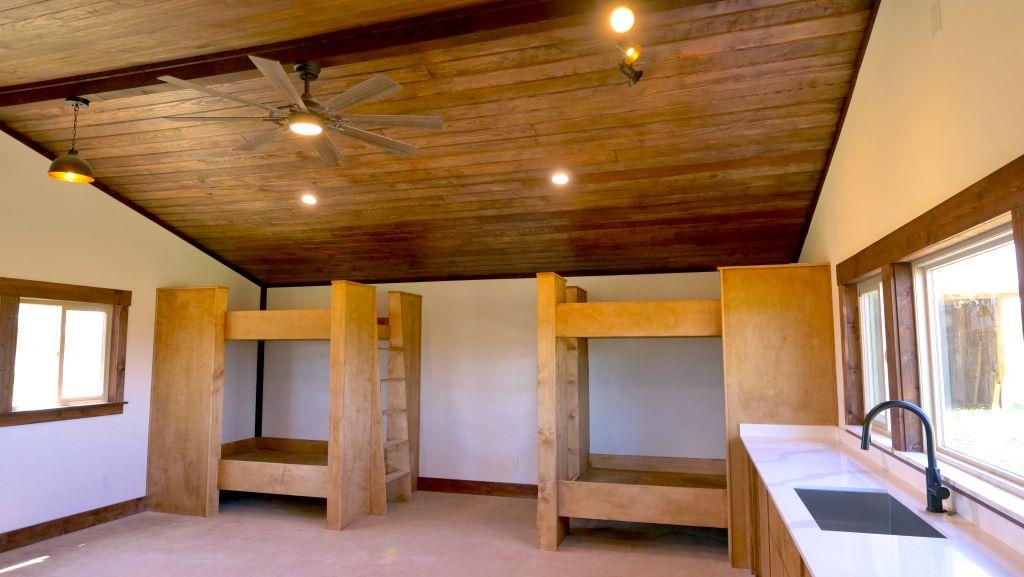 1115 County Road 414, Spicewood, TX 78669