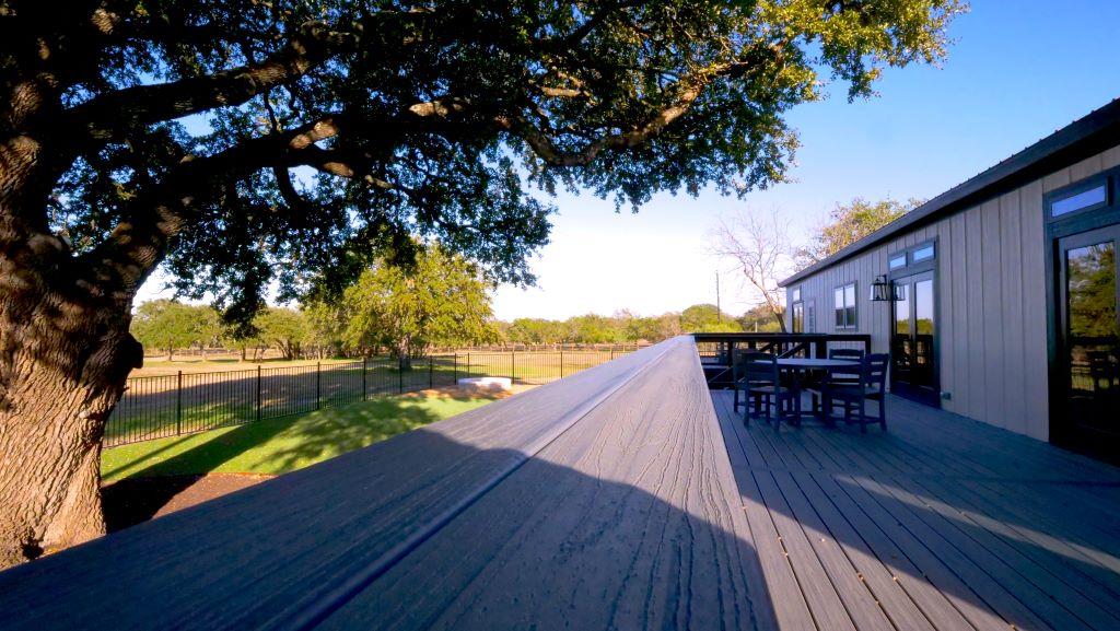 1115 County Road 414, Spicewood, TX 78669