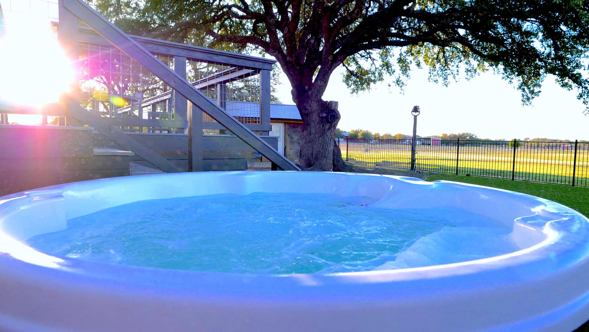 1115 County Road 414, Spicewood, TX 78669