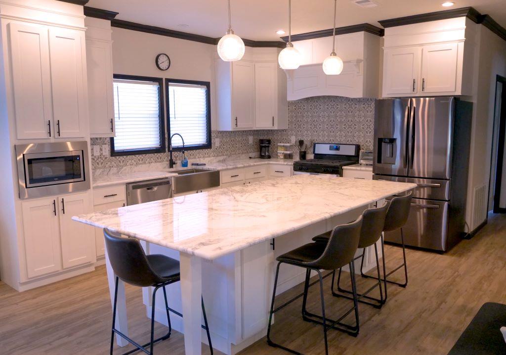 1115 County Road 414, Spicewood, TX 78669