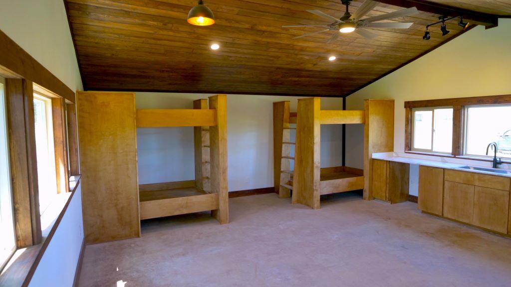 1115 County Road 414, Spicewood, TX 78669