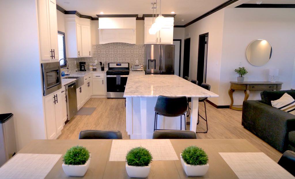 1115 County Road 414, Spicewood, TX 78669