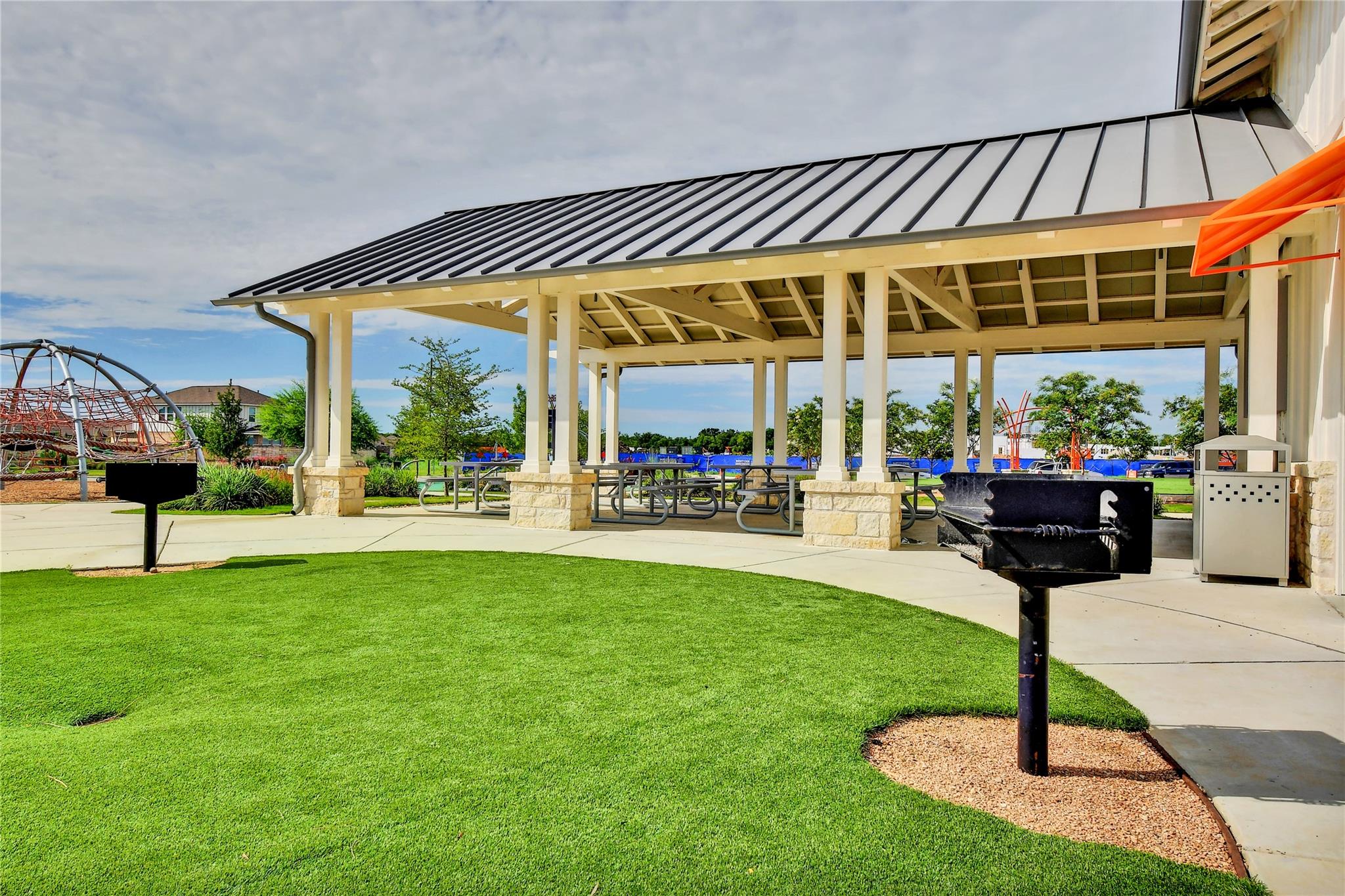 213 Banyon Dr, Liberty Hill, TX 78642