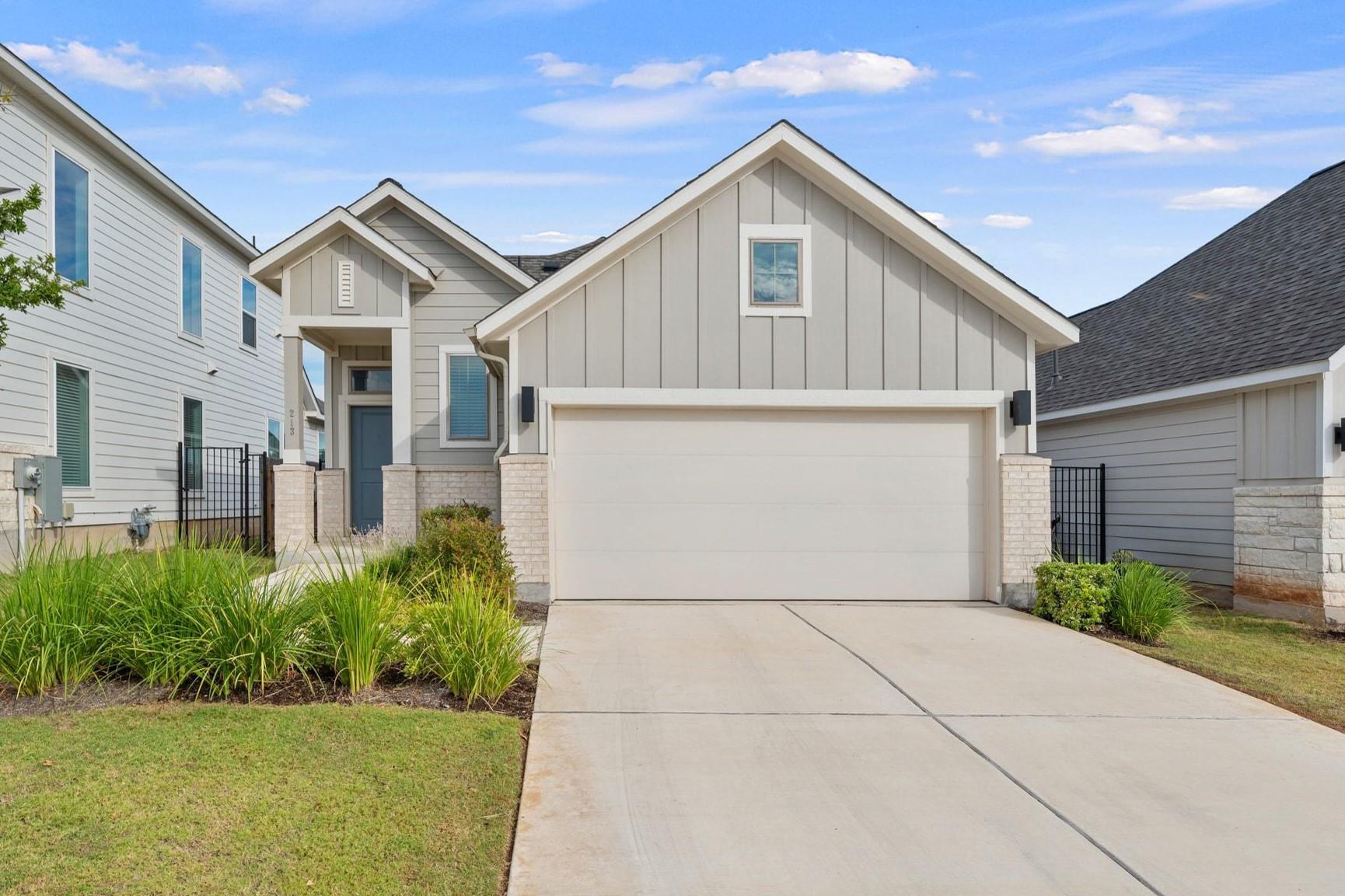 213 Banyon Dr, Liberty Hill, TX 78642