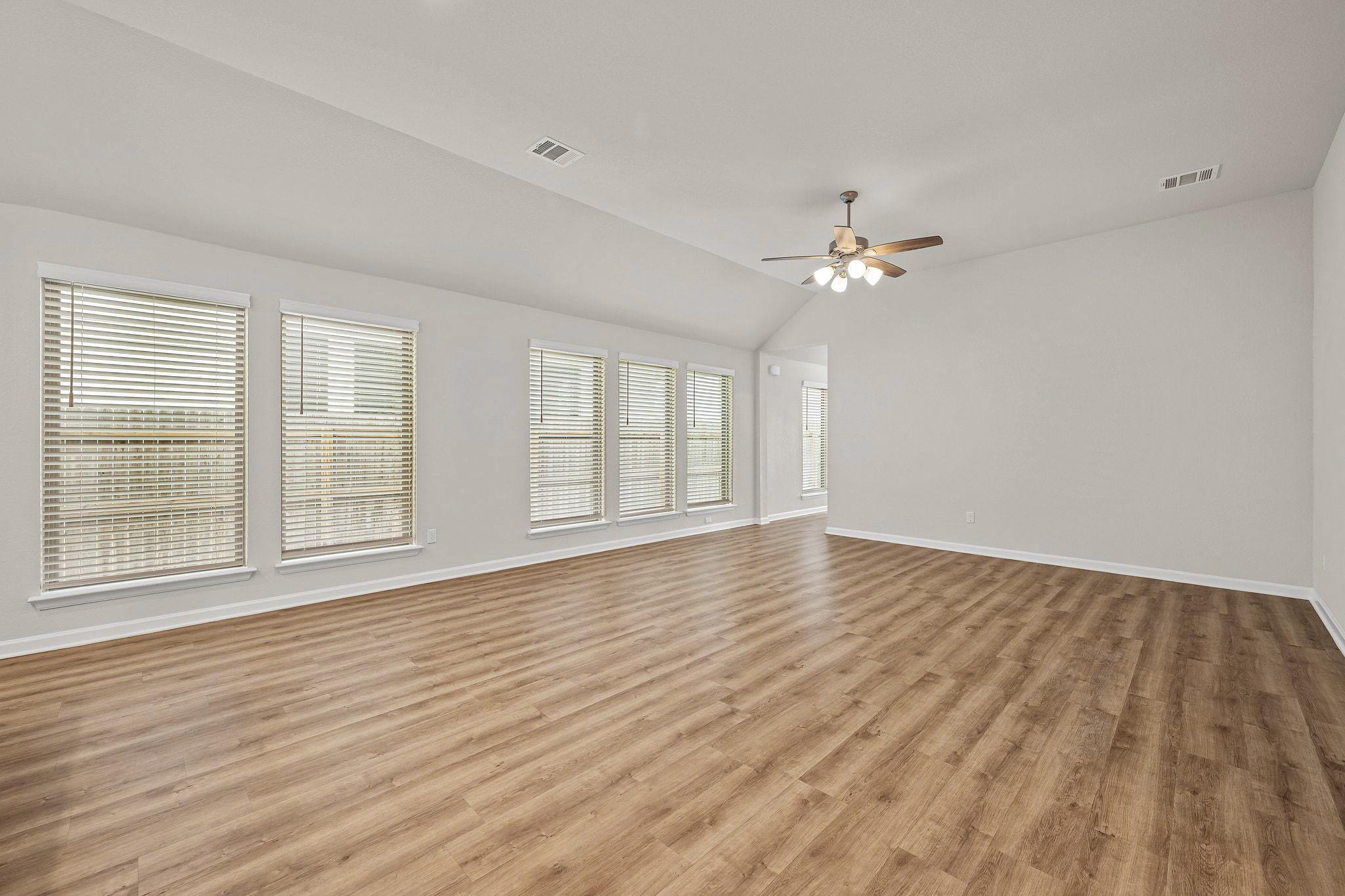 213 Banyon Dr, Liberty Hill, TX 78642