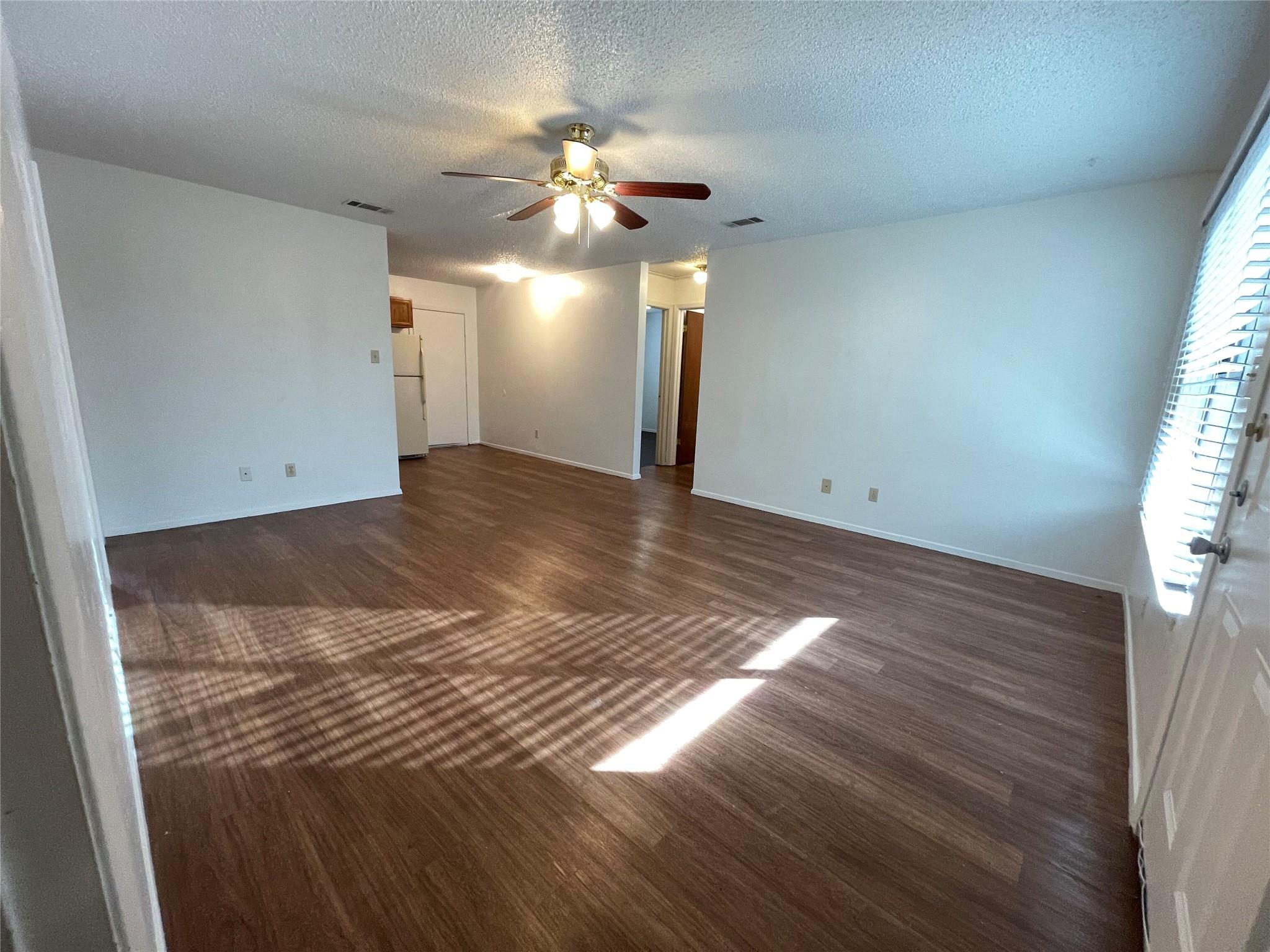 1925 Castle Gate Cir, San Marcos, TX 78666