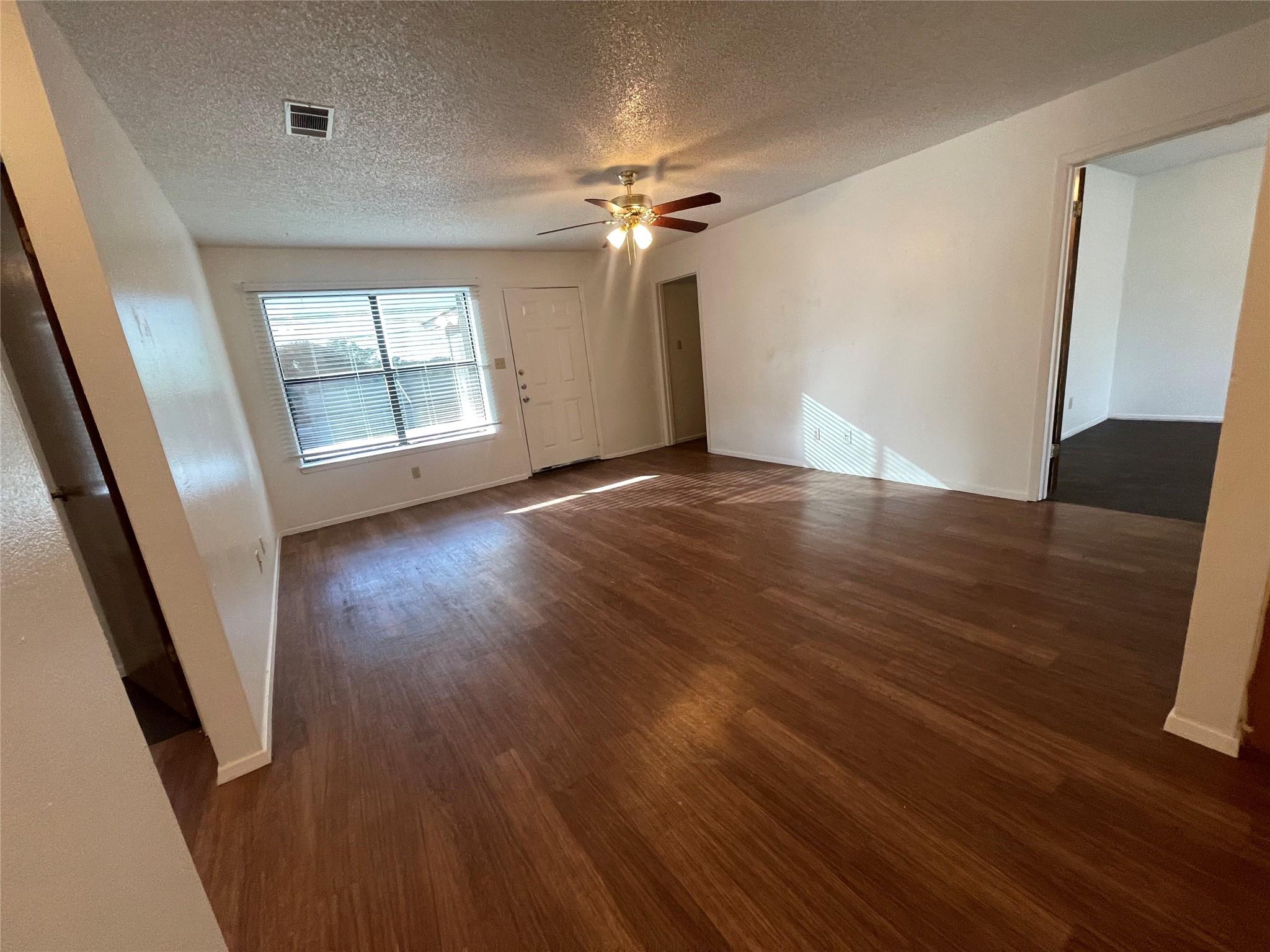 1925 Castle Gate Cir, San Marcos, TX 78666