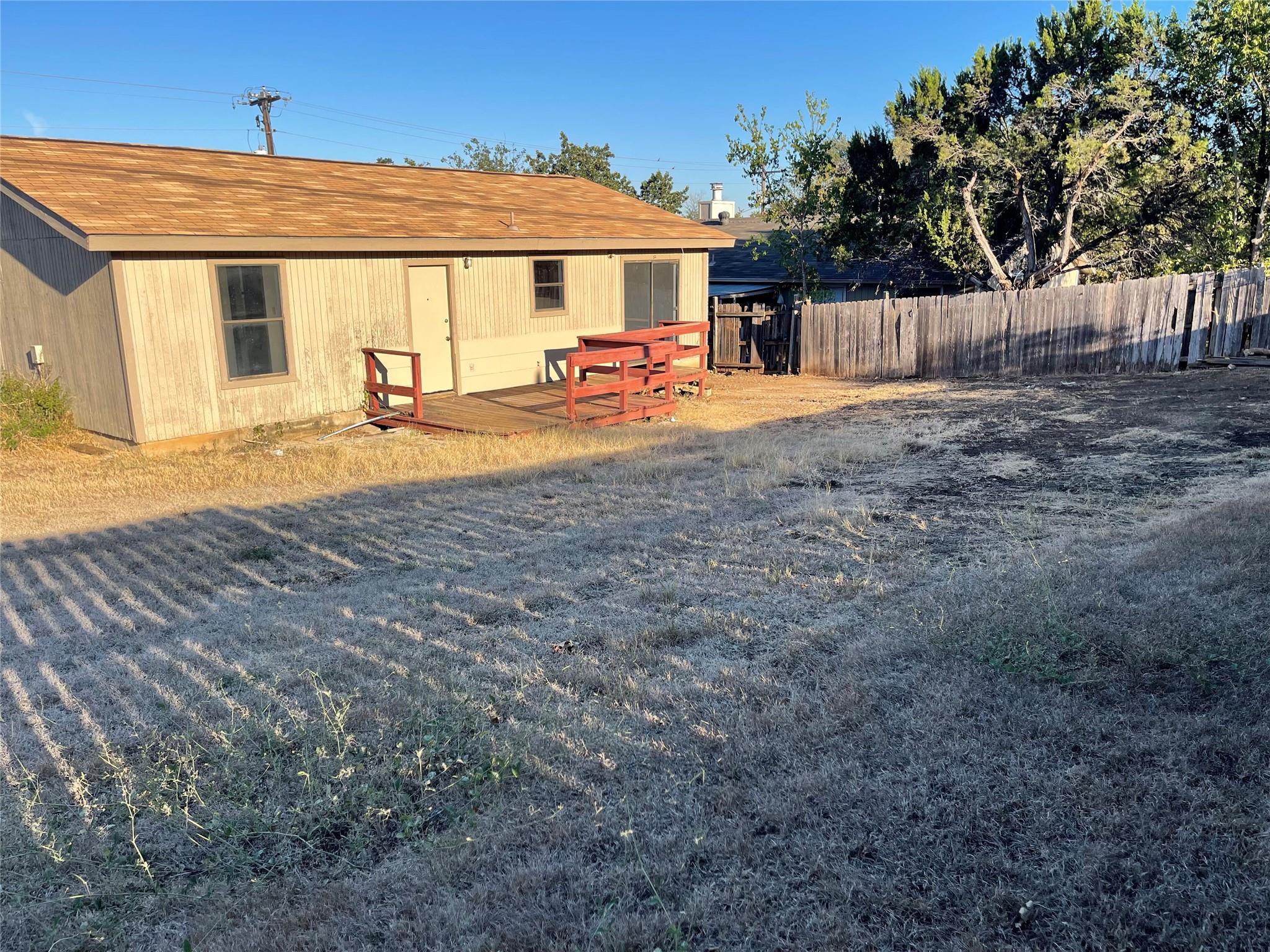 1925 Castle Gate Cir, San Marcos, TX 78666