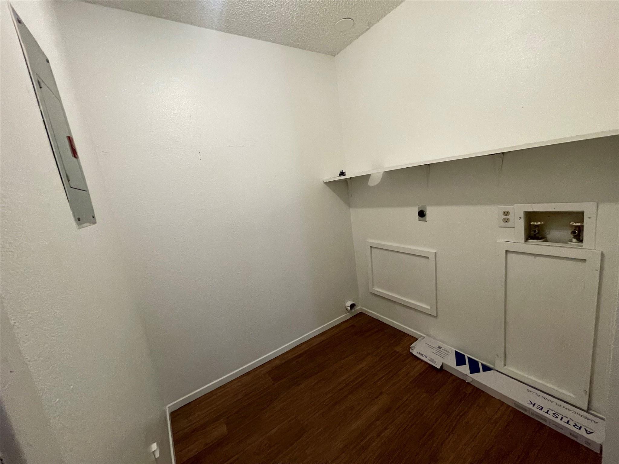 1925 Castle Gate Cir, San Marcos, TX 78666