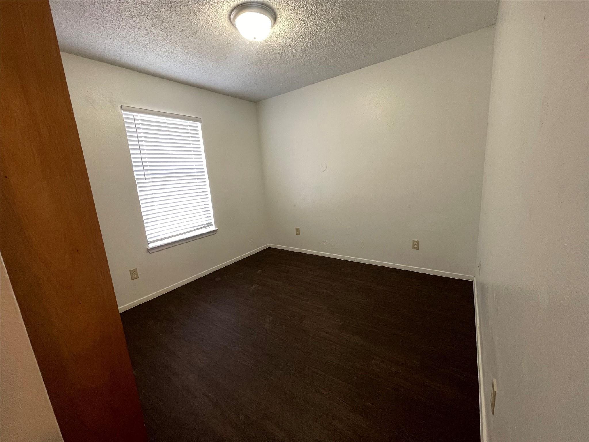 1925 Castle Gate Cir, San Marcos, TX 78666