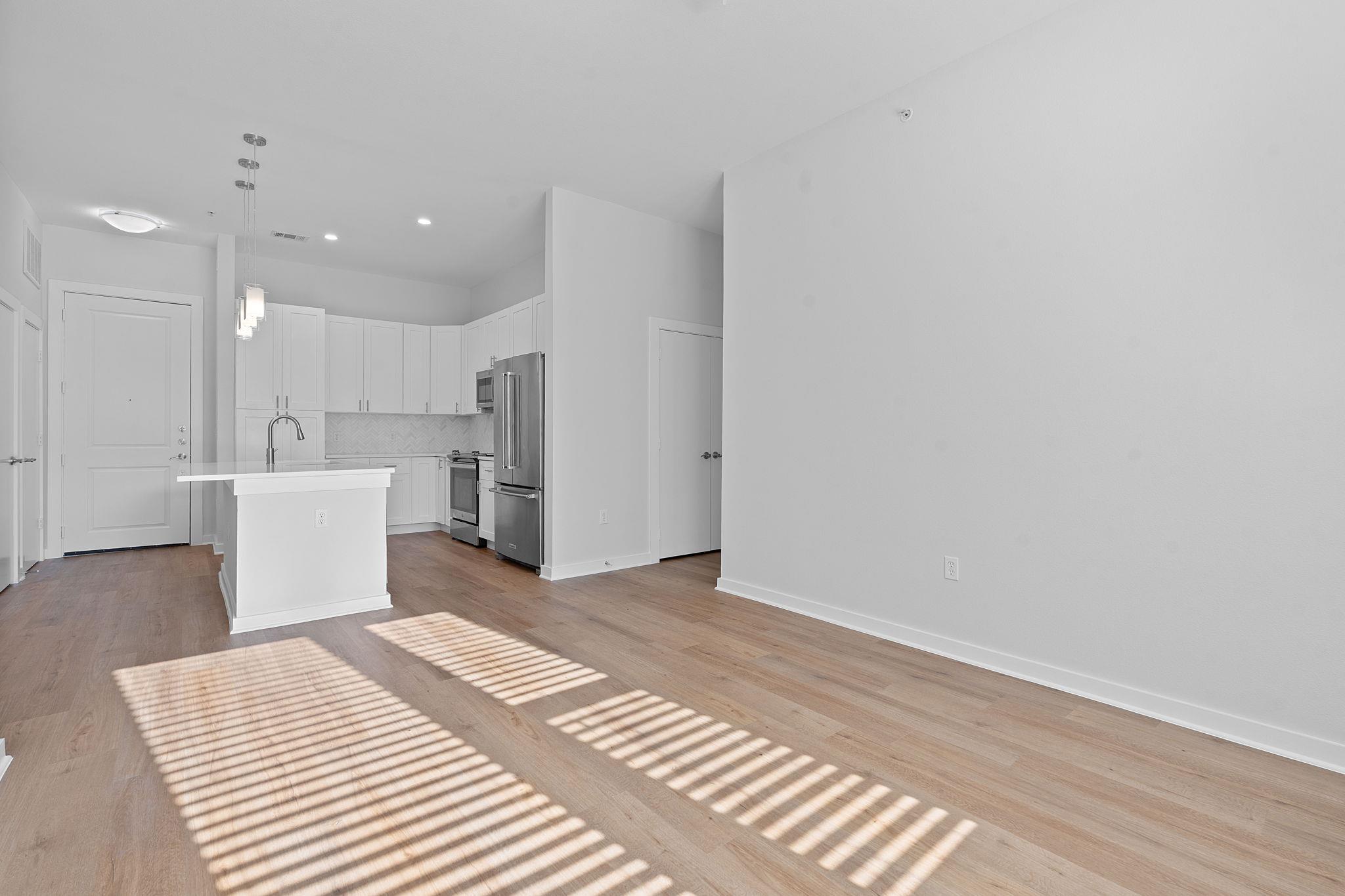 1900 BARTON SPRINGS Rd # 2019, Austin, TX 78704