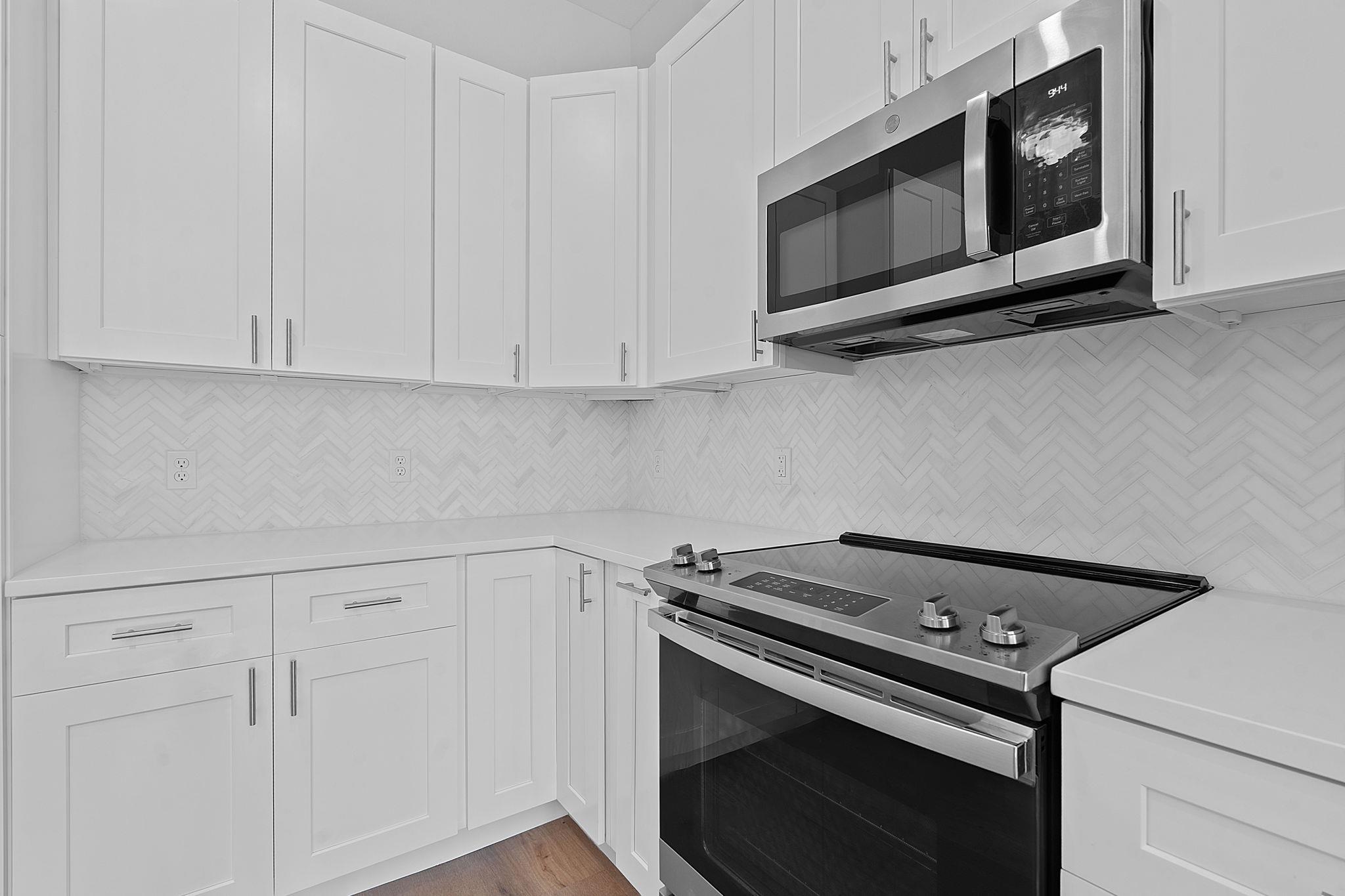 1900 BARTON SPRINGS Rd # 2019, Austin, TX 78704