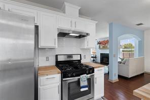 348 Spillway Dr, Kyle, TX 78640