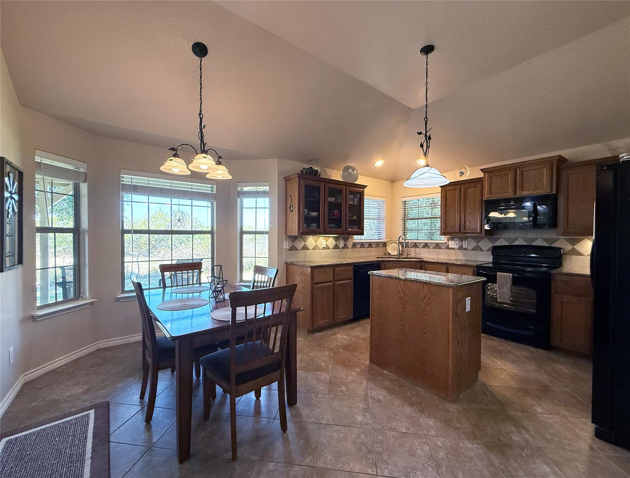 1502 Hamilton St, Burnet, TX 78611