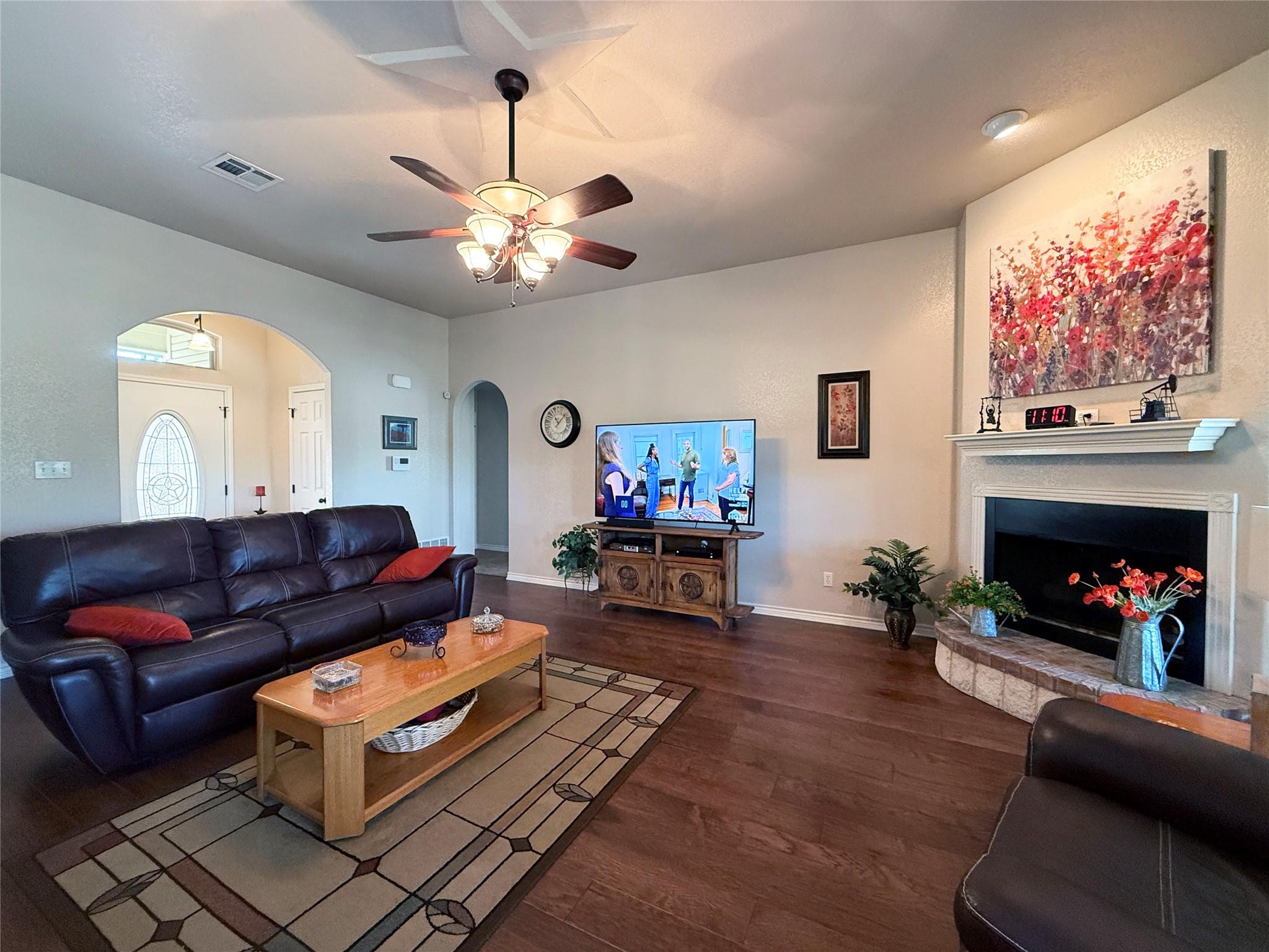 1502 Hamilton St, Burnet, TX 78611