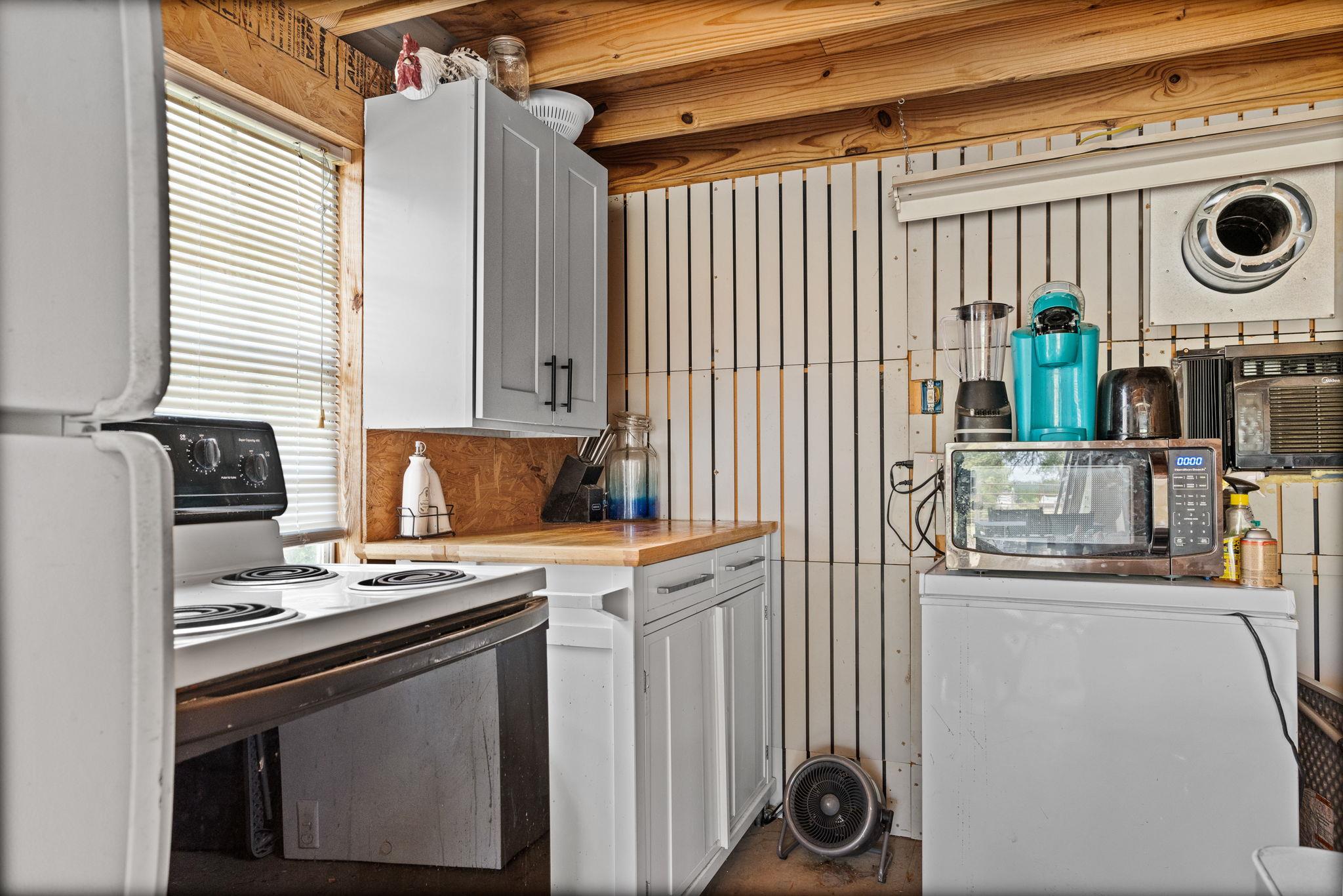 11946 CR 2001, Lometa, TX 76853