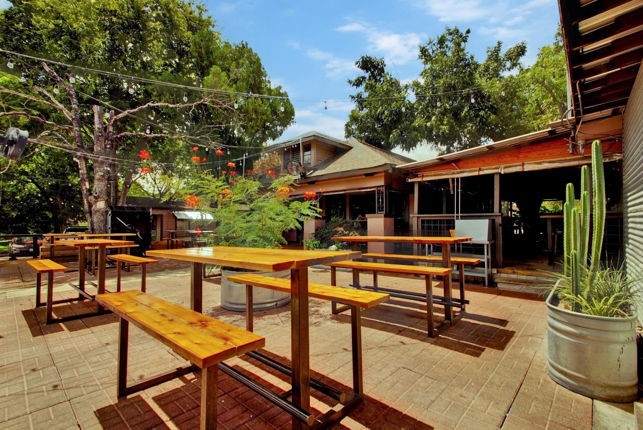 1900 Cedar Ave, Austin, TX 78722